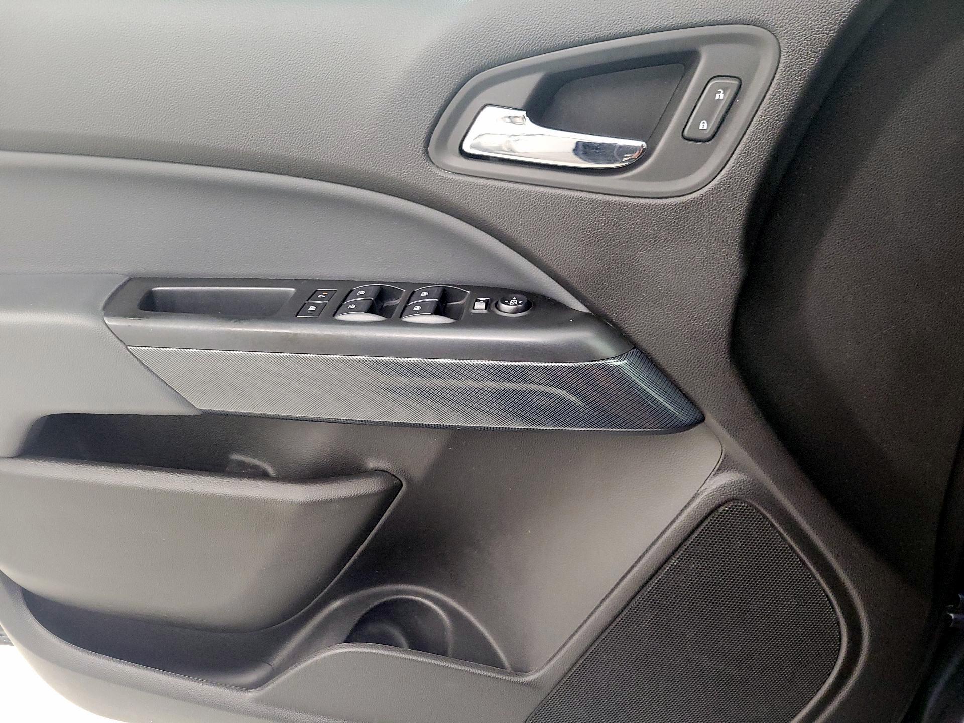 Thumbnail: 2018 Chevrolet Colorado - 12