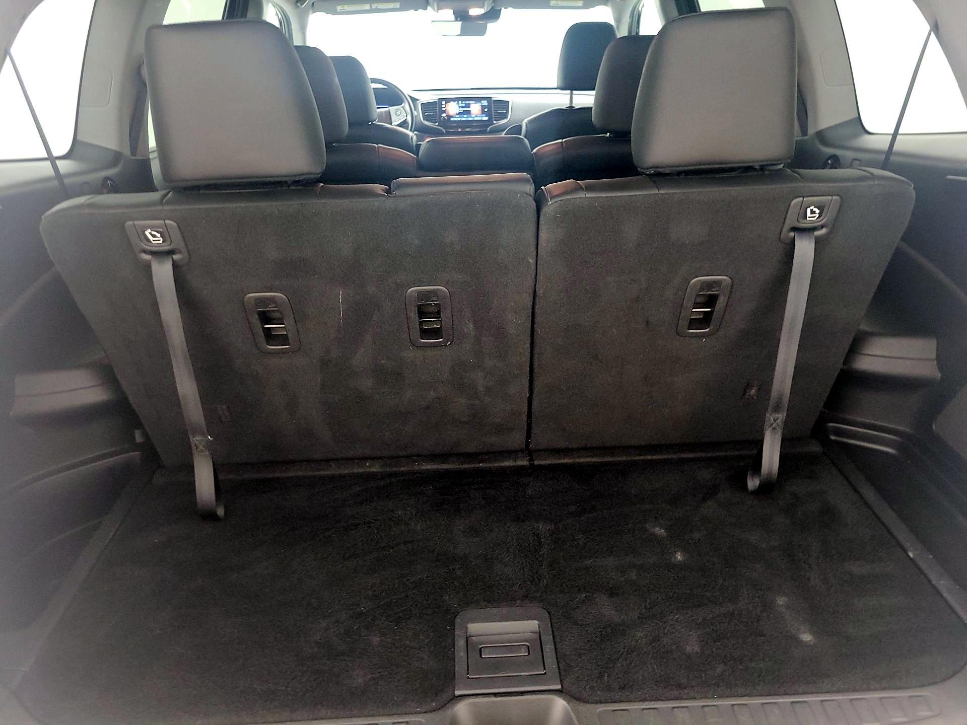 Thumbnail: 2019 Honda Pilot - 19