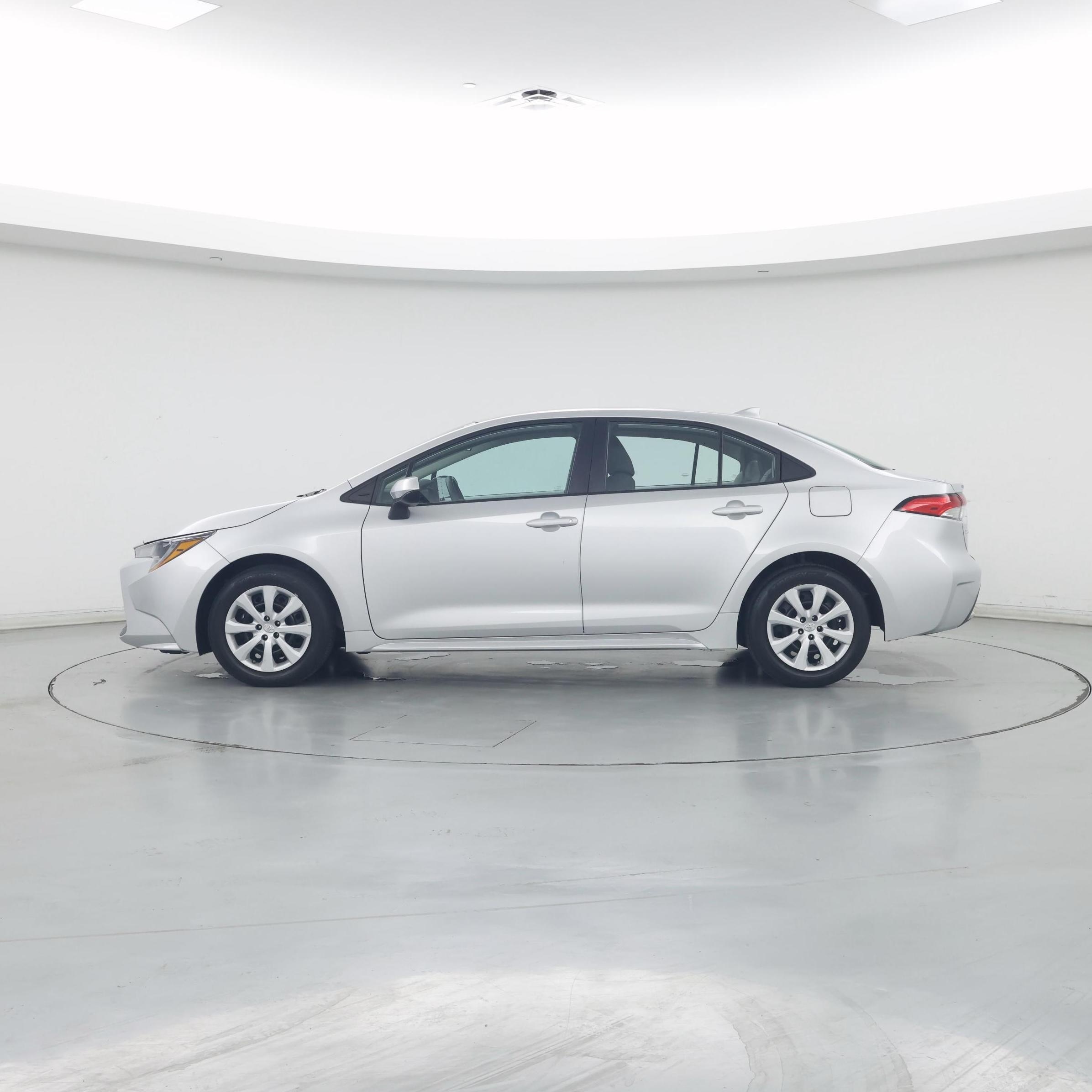 Thumbnail: 2022 Toyota Corolla - 3