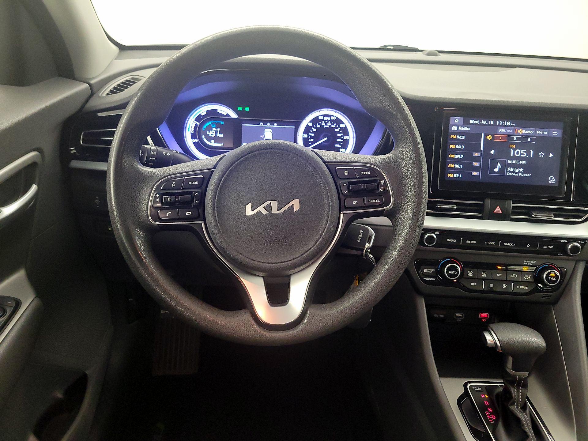 Thumbnail: 2022 Kia Niro - 10