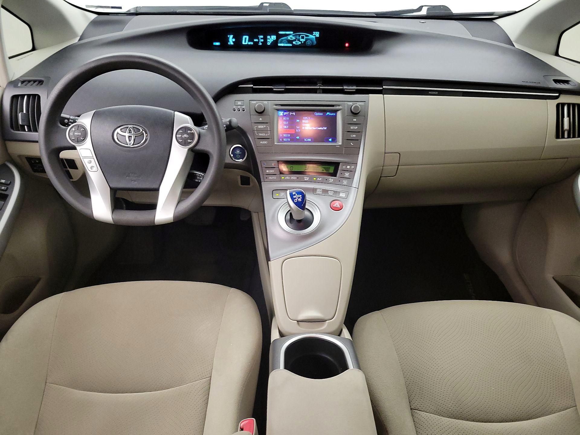 Thumbnail: 2013 Toyota Prius - 9