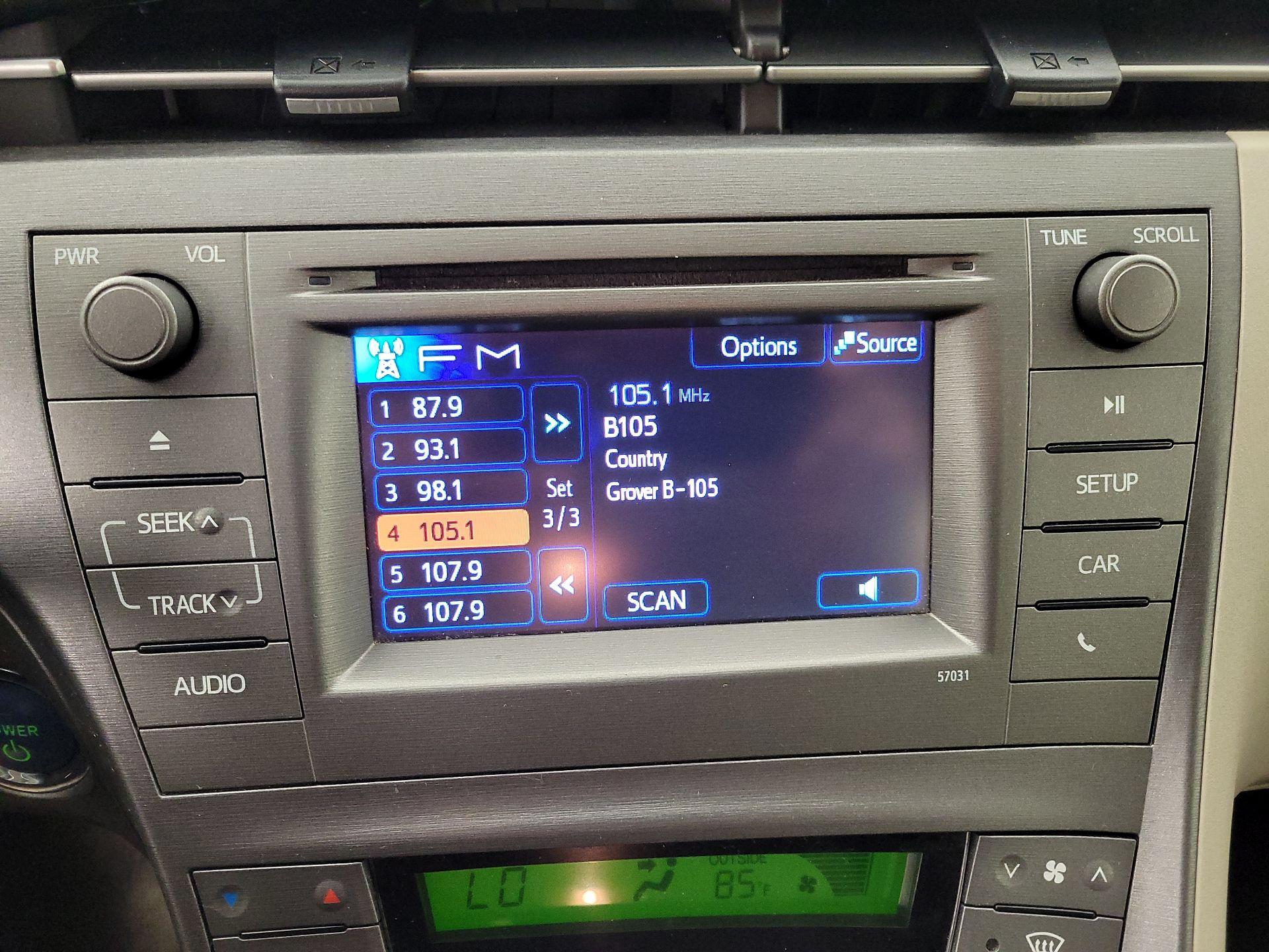 Thumbnail: 2013 Toyota Prius - 15