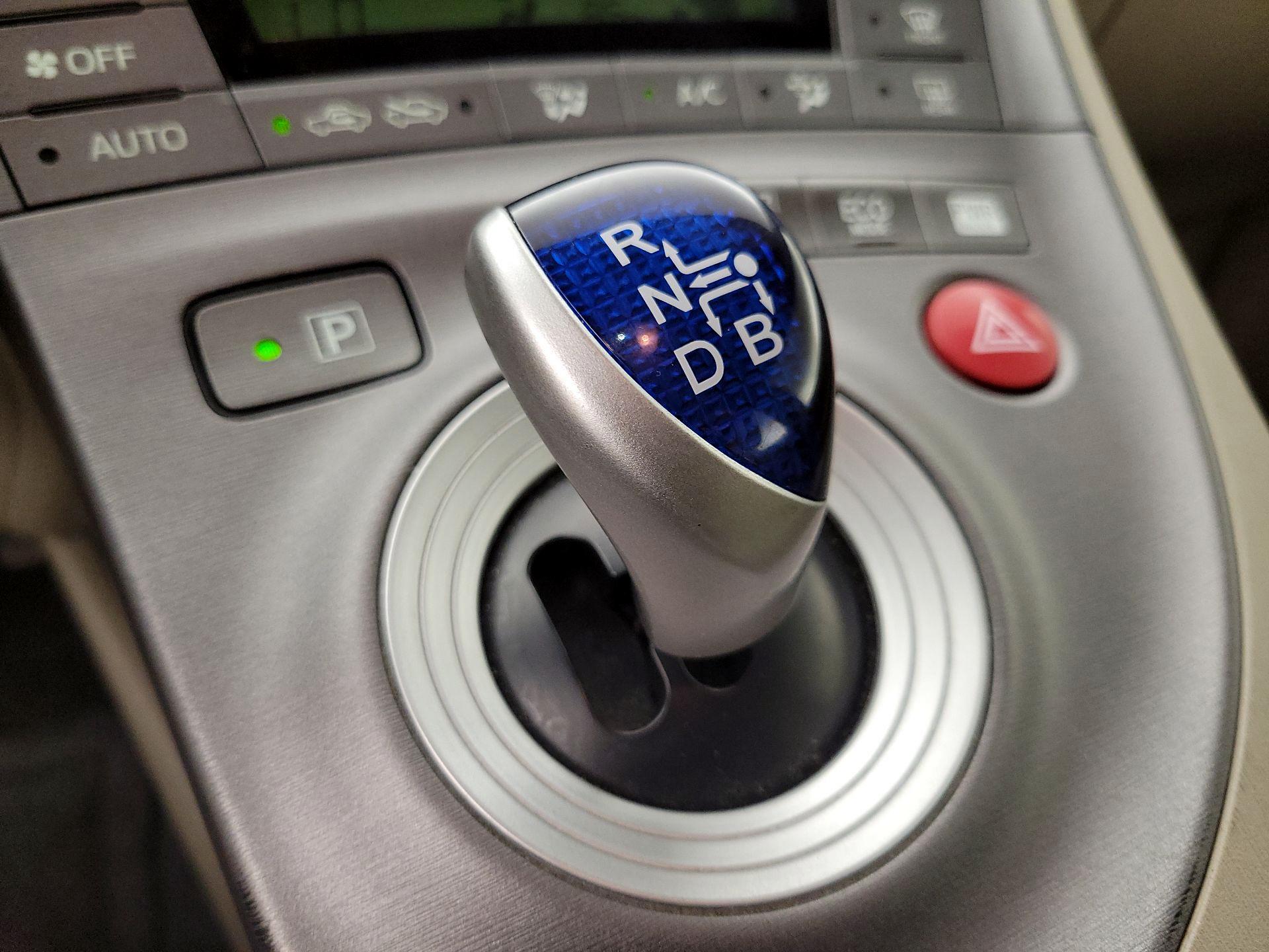 Thumbnail: 2013 Toyota Prius - 17
