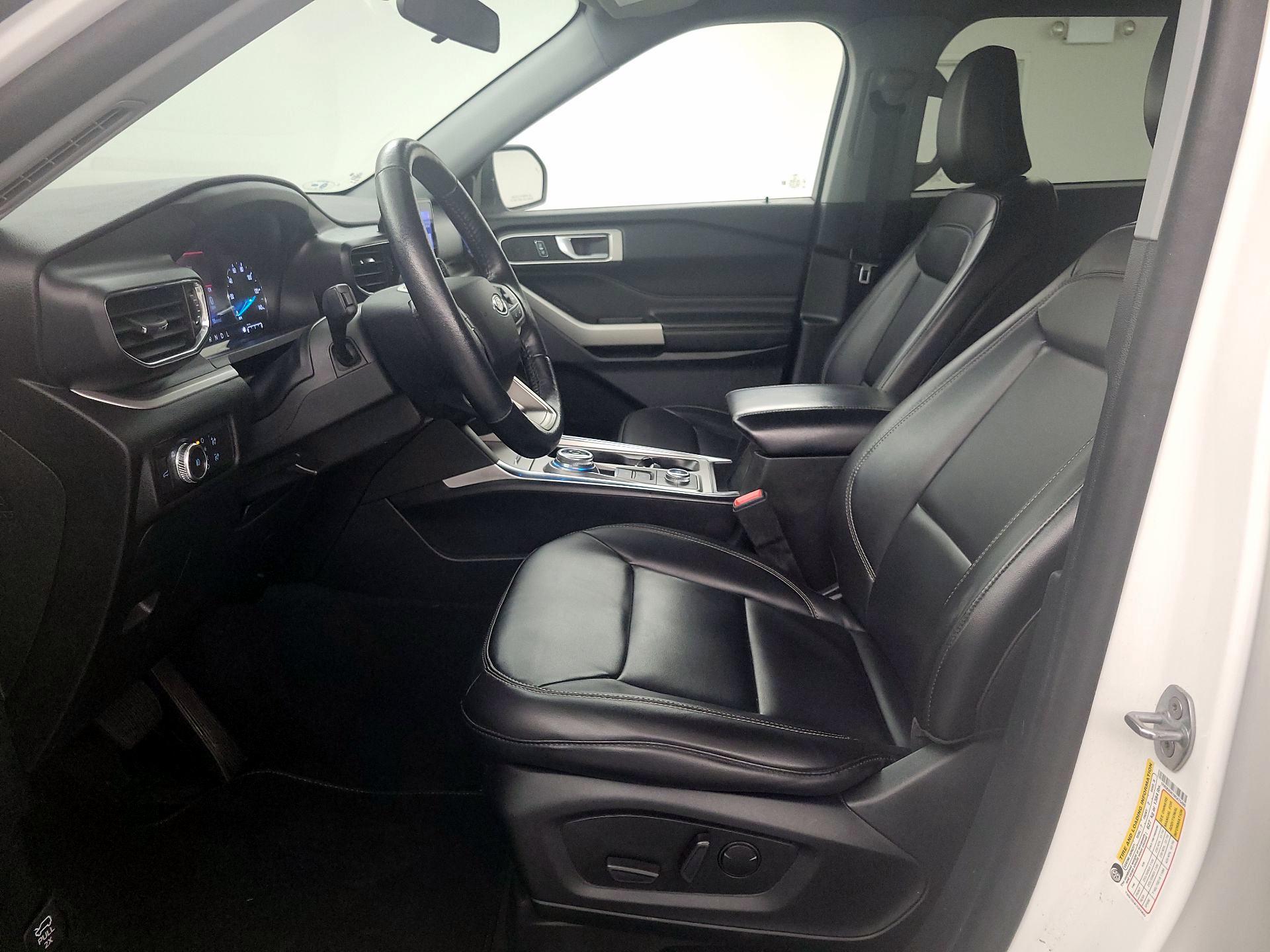 Thumbnail: 2021 Ford Explorer - 11