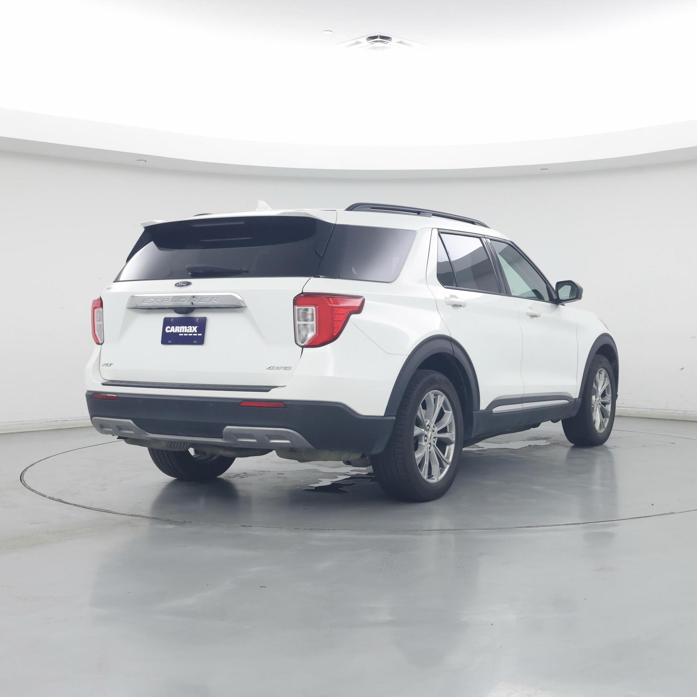 Thumbnail: 2021 Ford Explorer - 8