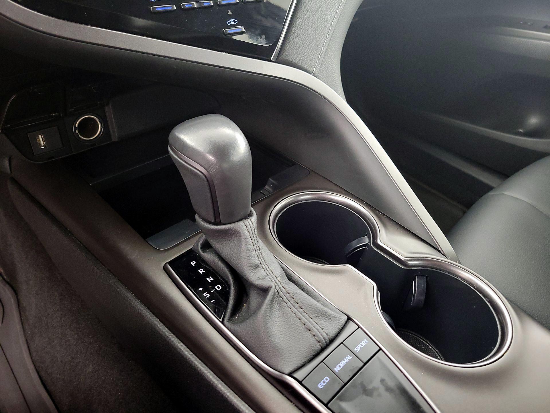 Thumbnail: 2023 Toyota Camry - 17