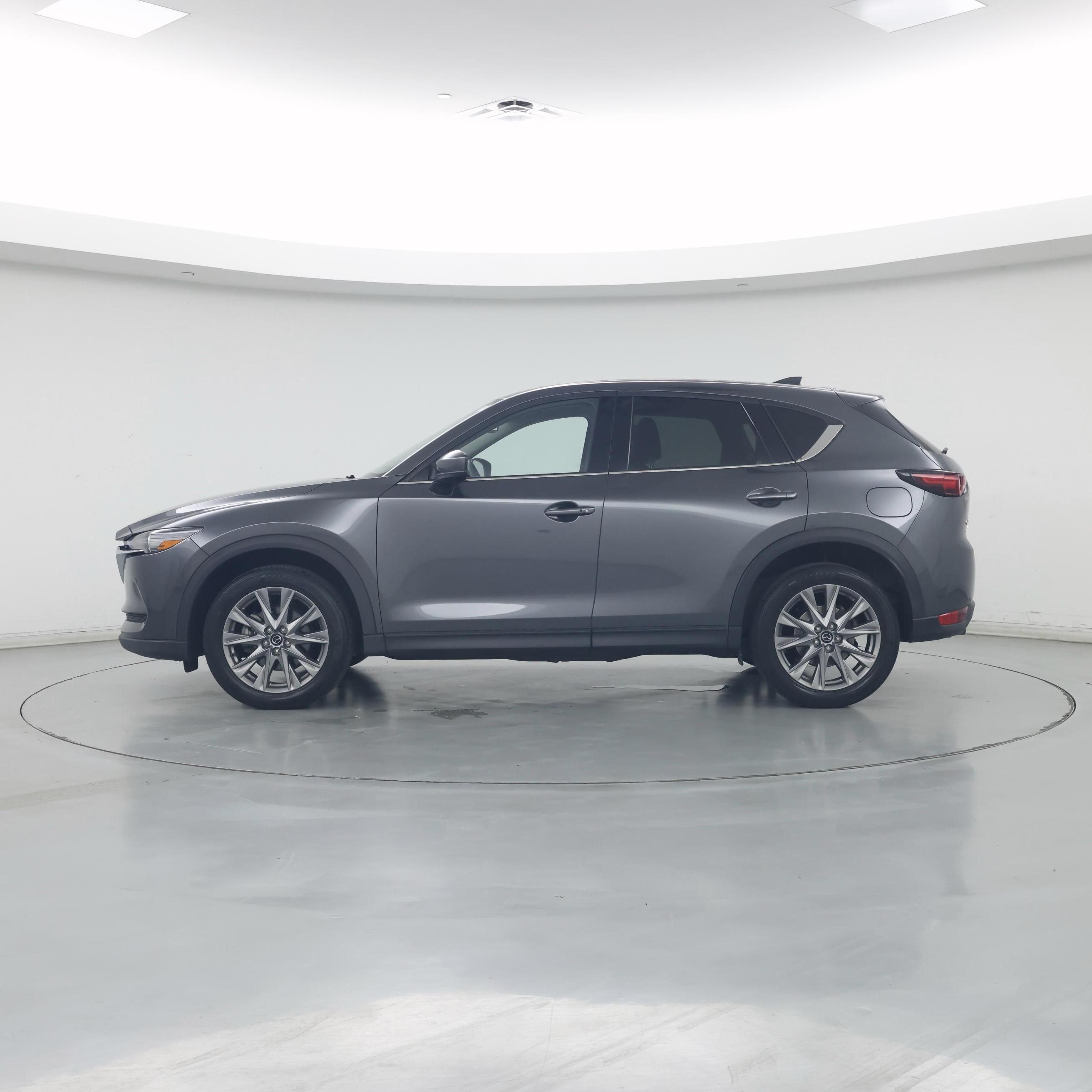 Thumbnail: 2021 Mazda CX-5 - 3