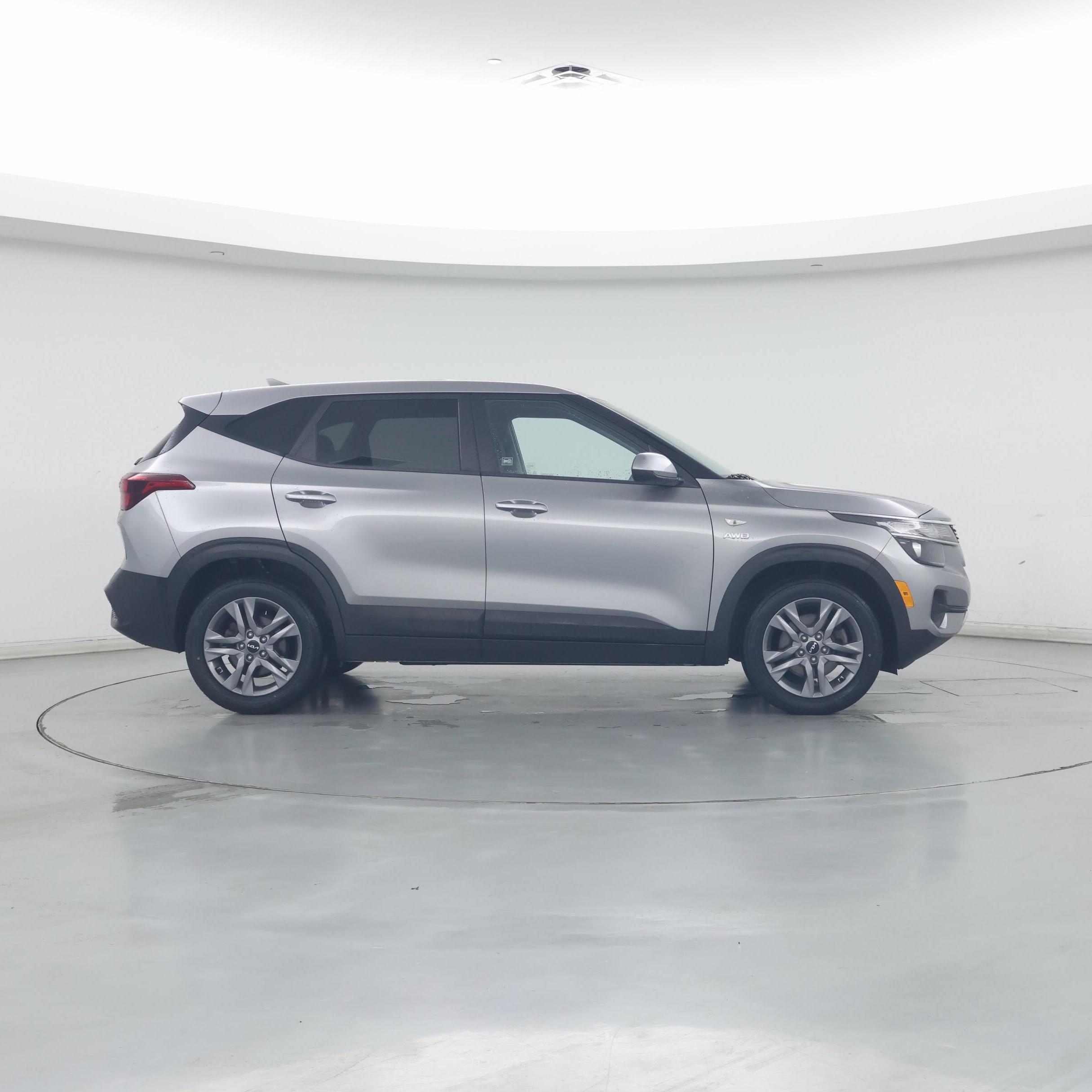 Thumbnail: 2022 Kia Seltos - 7