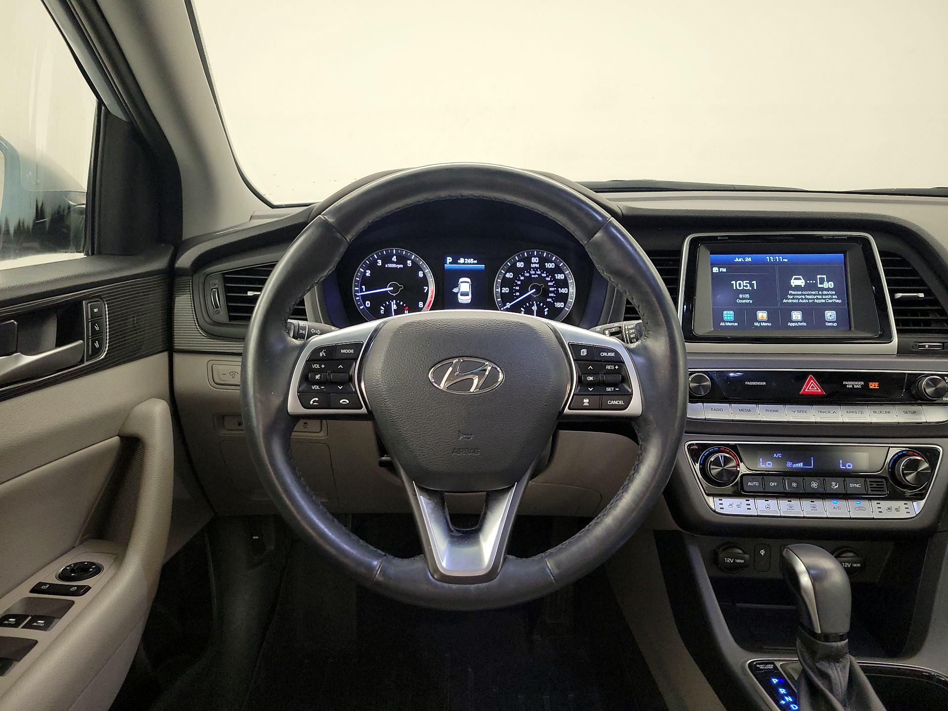Thumbnail: 2019 Hyundai Sonata - 10