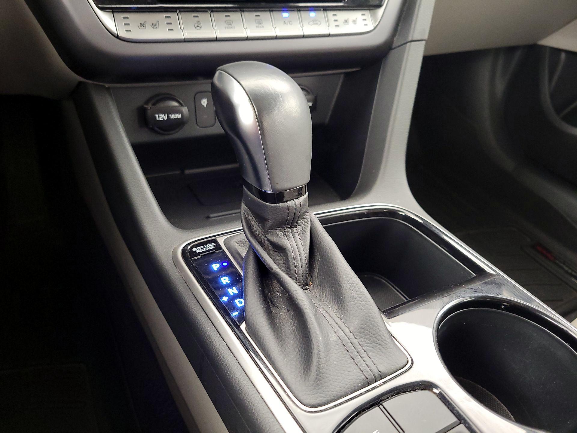 Thumbnail: 2019 Hyundai Sonata - 17