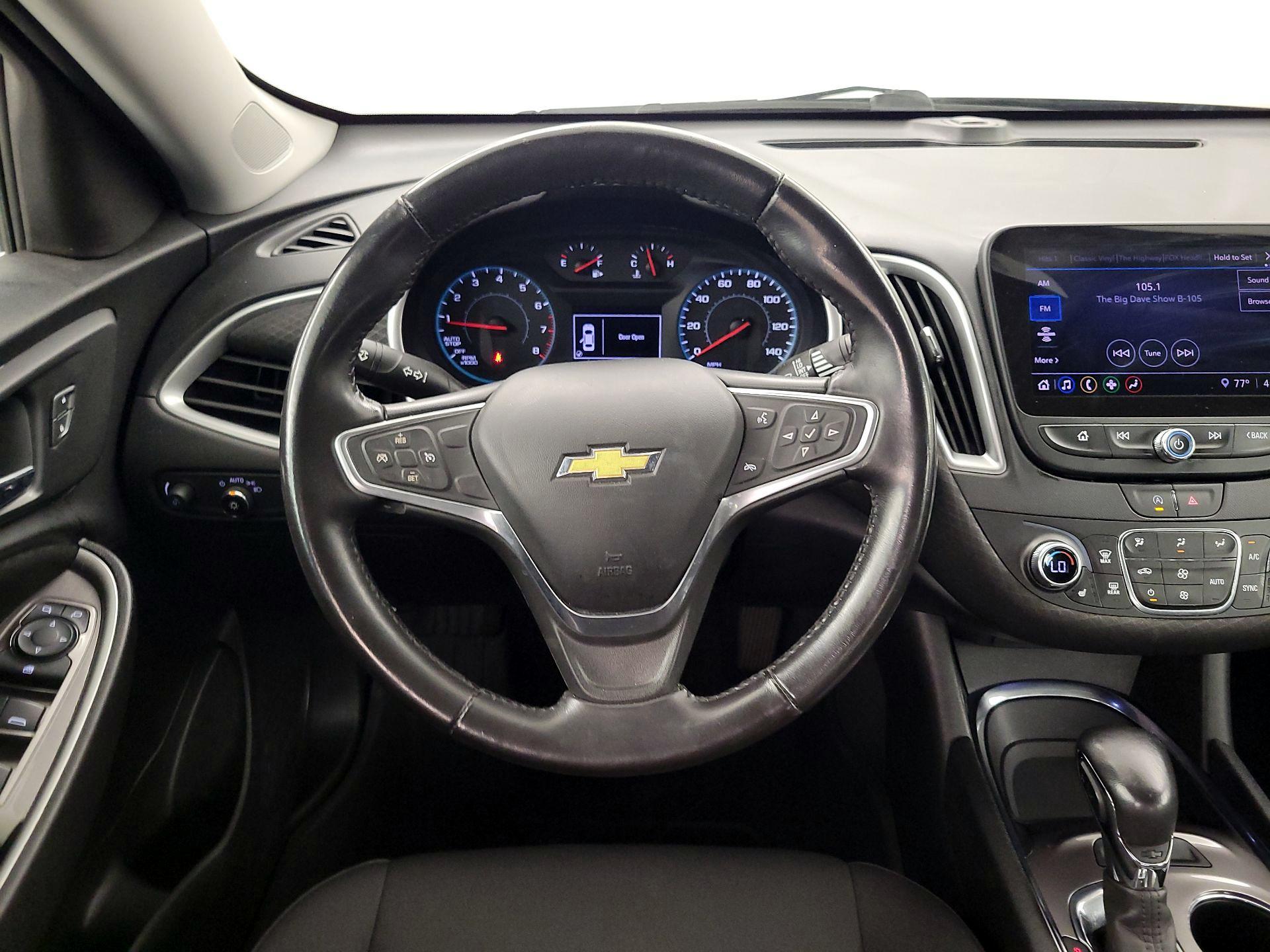 Thumbnail: 2022 Chevrolet Malibu - 10