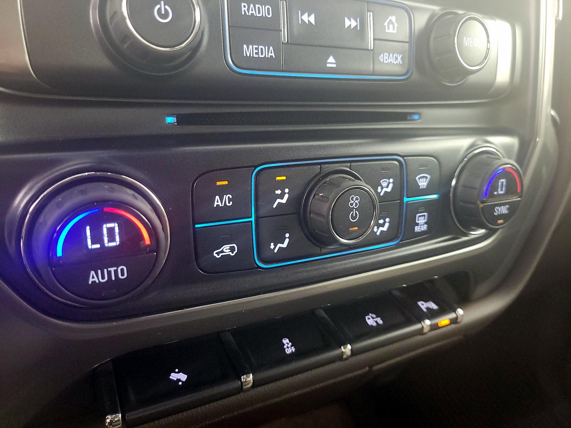 Thumbnail: 2014 Chevrolet Silverado 1500 - 16