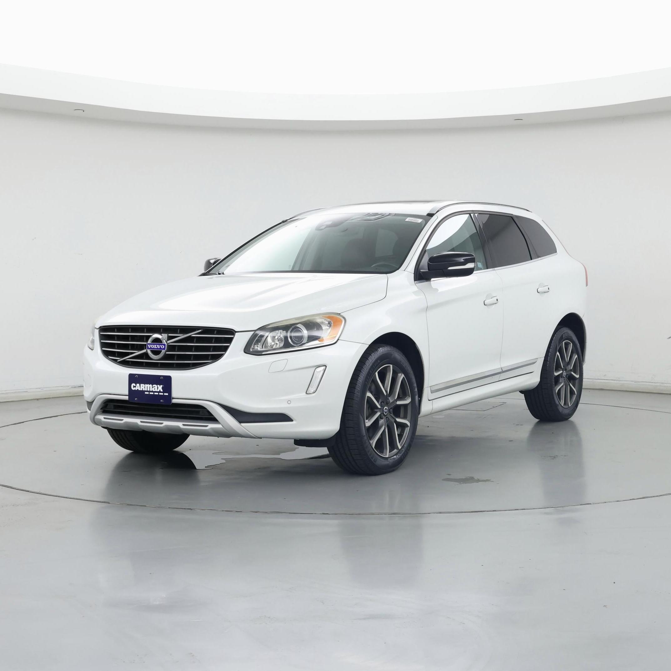 Thumbnail: 2017 Volvo XC60 - 4