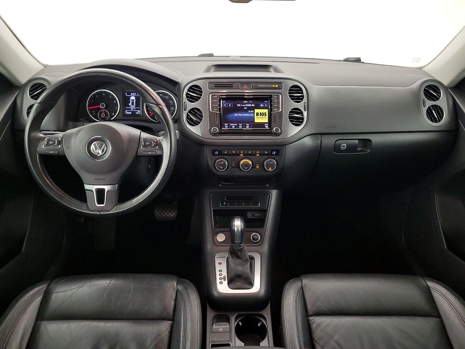 Thumbnail: 2017 Volkswagen Tiguan - 9