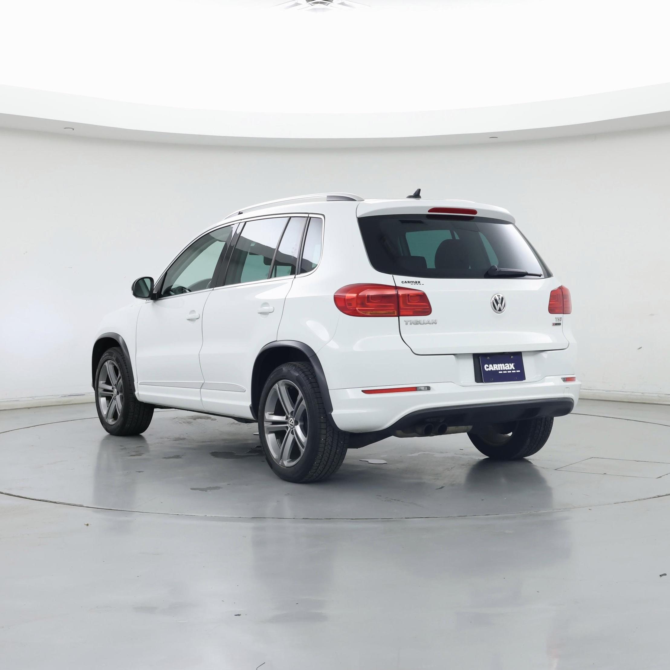 Thumbnail: 2017 Volkswagen Tiguan - 2