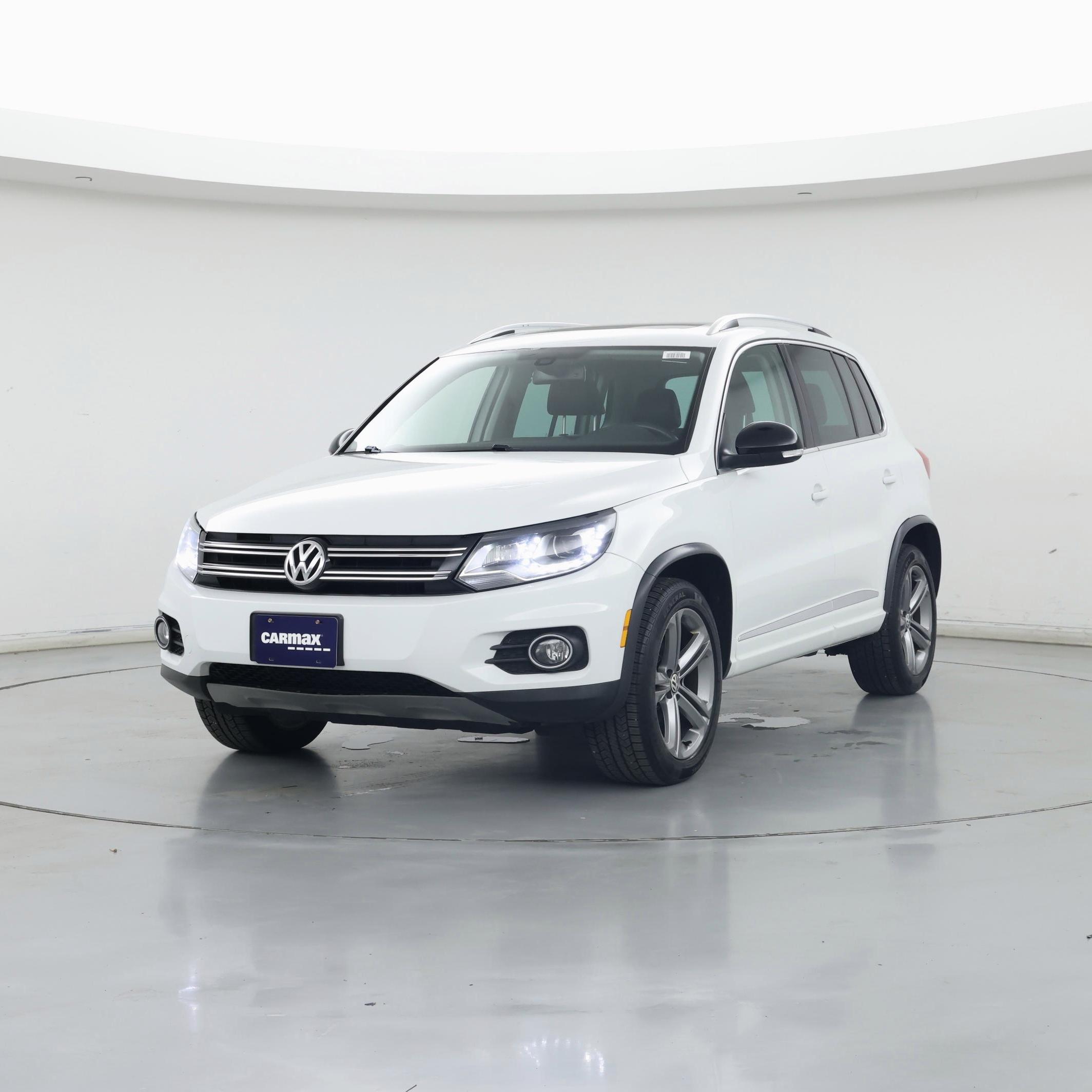 Thumbnail: 2017 Volkswagen Tiguan - 4