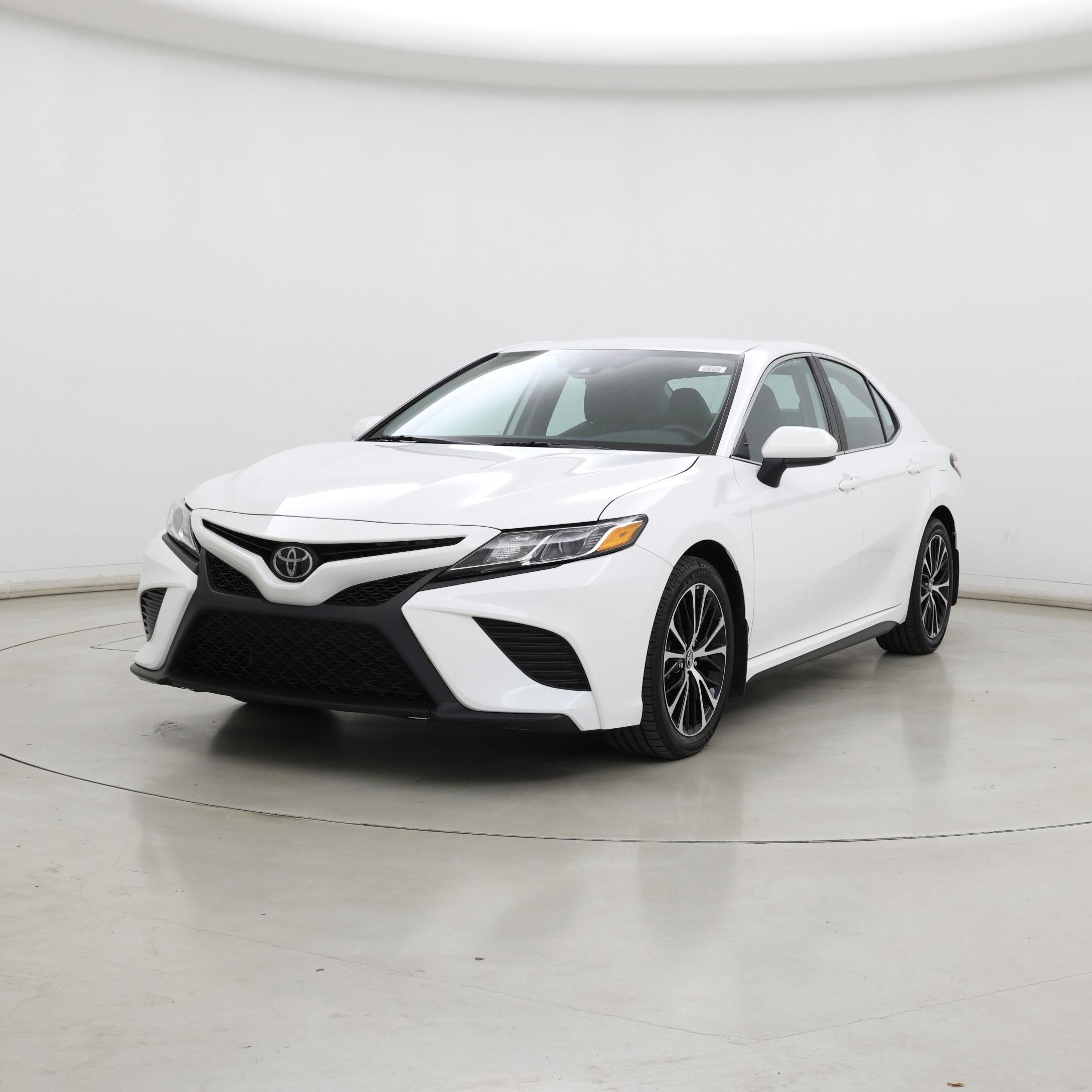 Thumbnail: 2020 Toyota Camry - 4