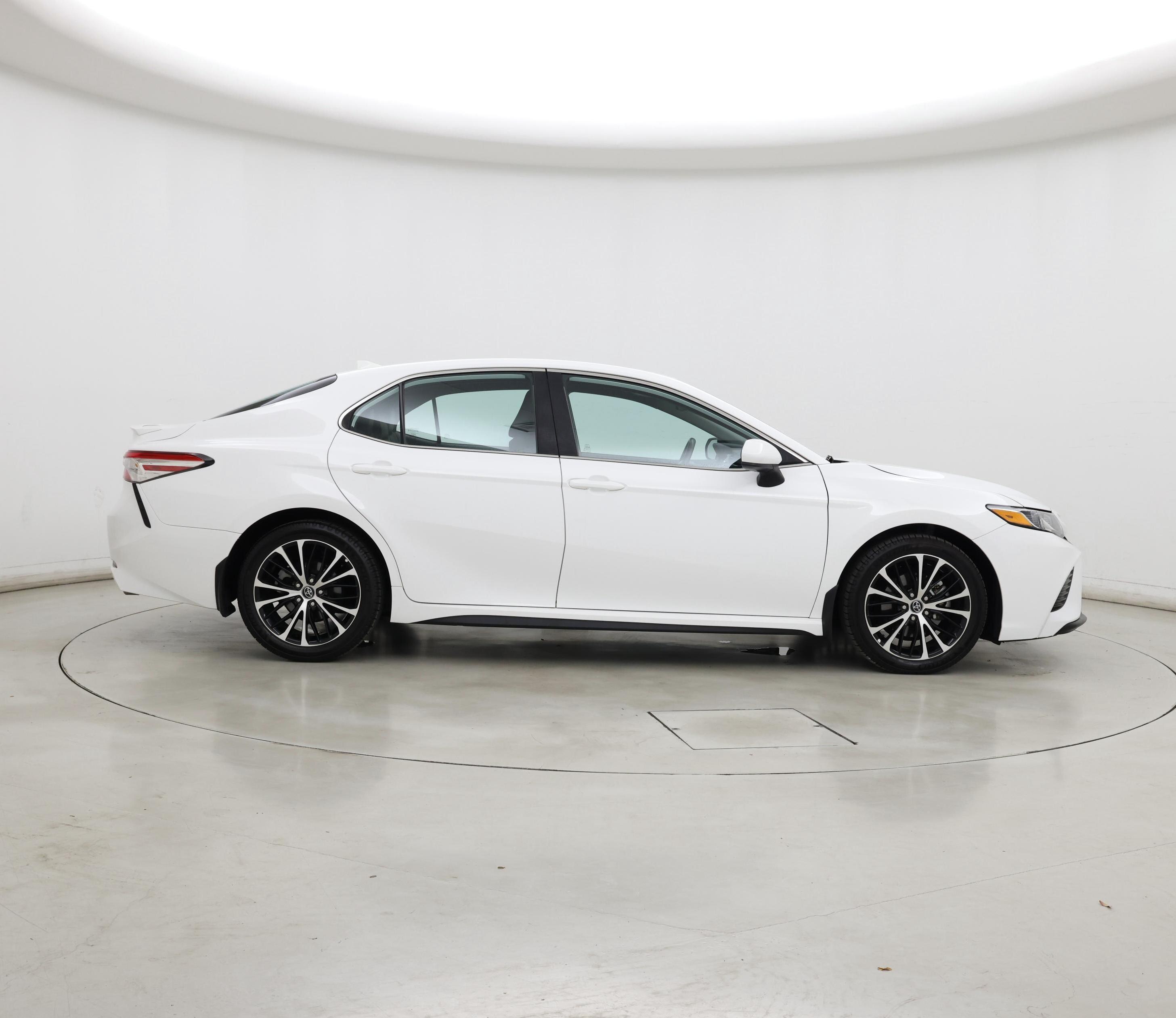 Thumbnail: 2020 Toyota Camry - 7