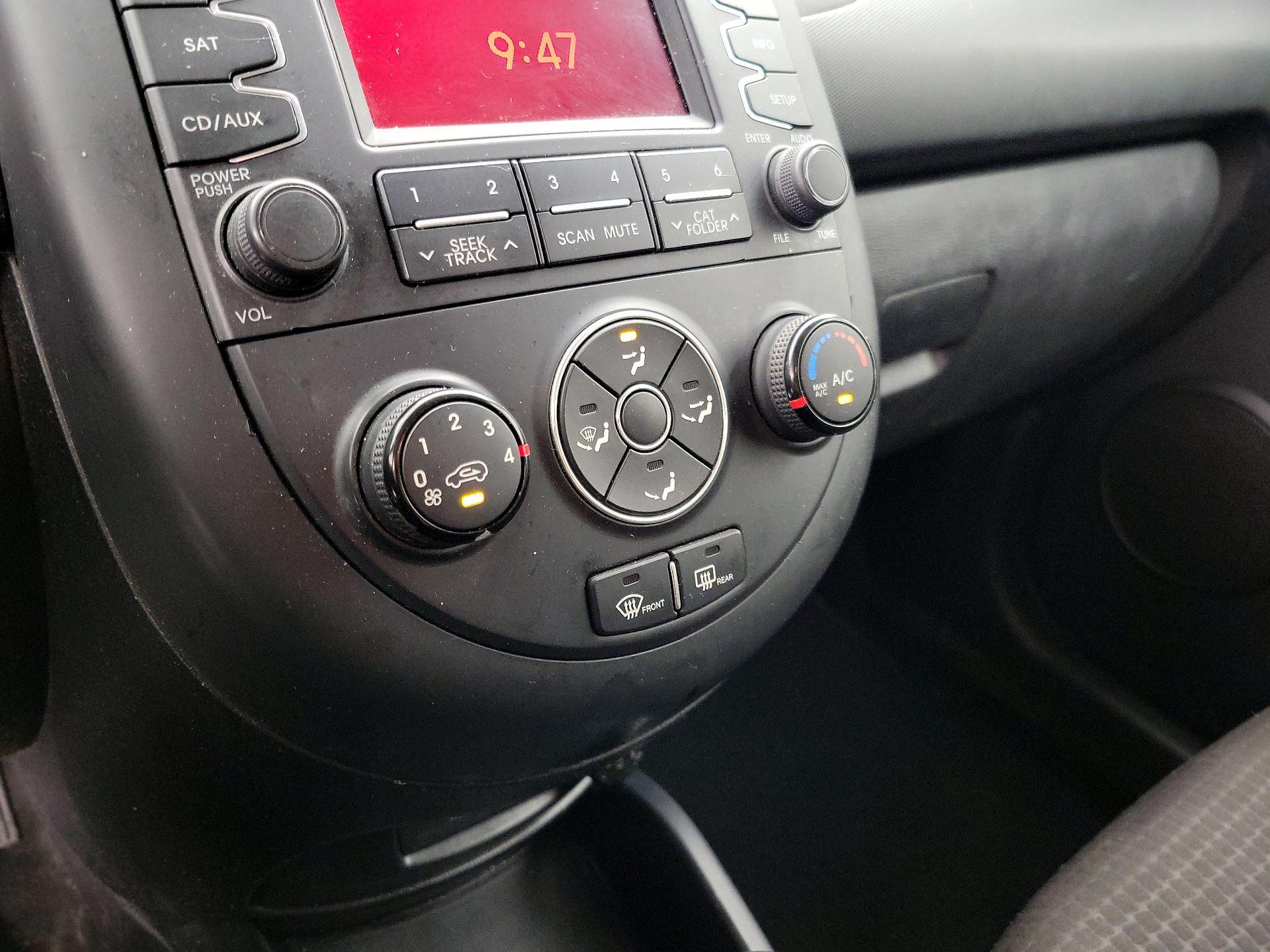 Thumbnail: 2013 Kia Soul - 15