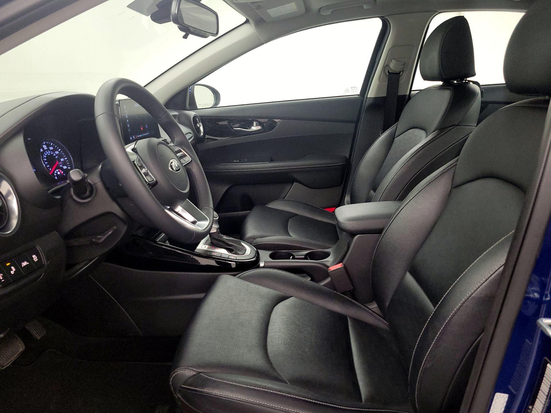 Thumbnail: 2021 Kia Forte - 11