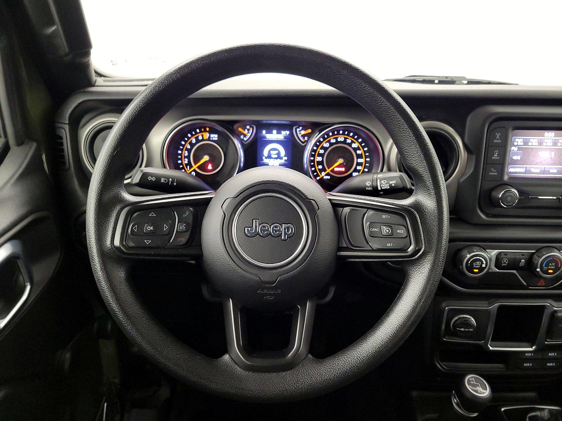 Thumbnail: 2021 Jeep Gladiator - 10