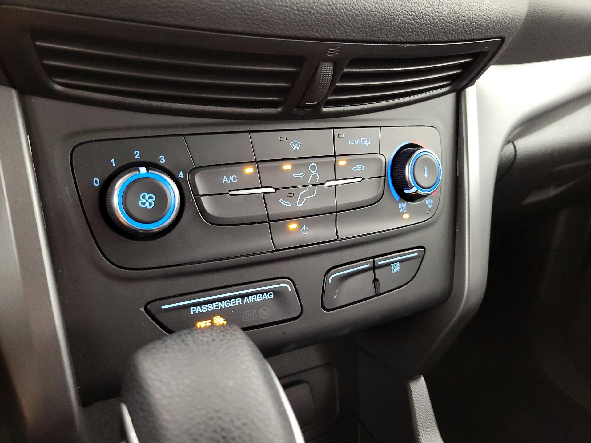 Thumbnail: 2017 Ford Escape - 16