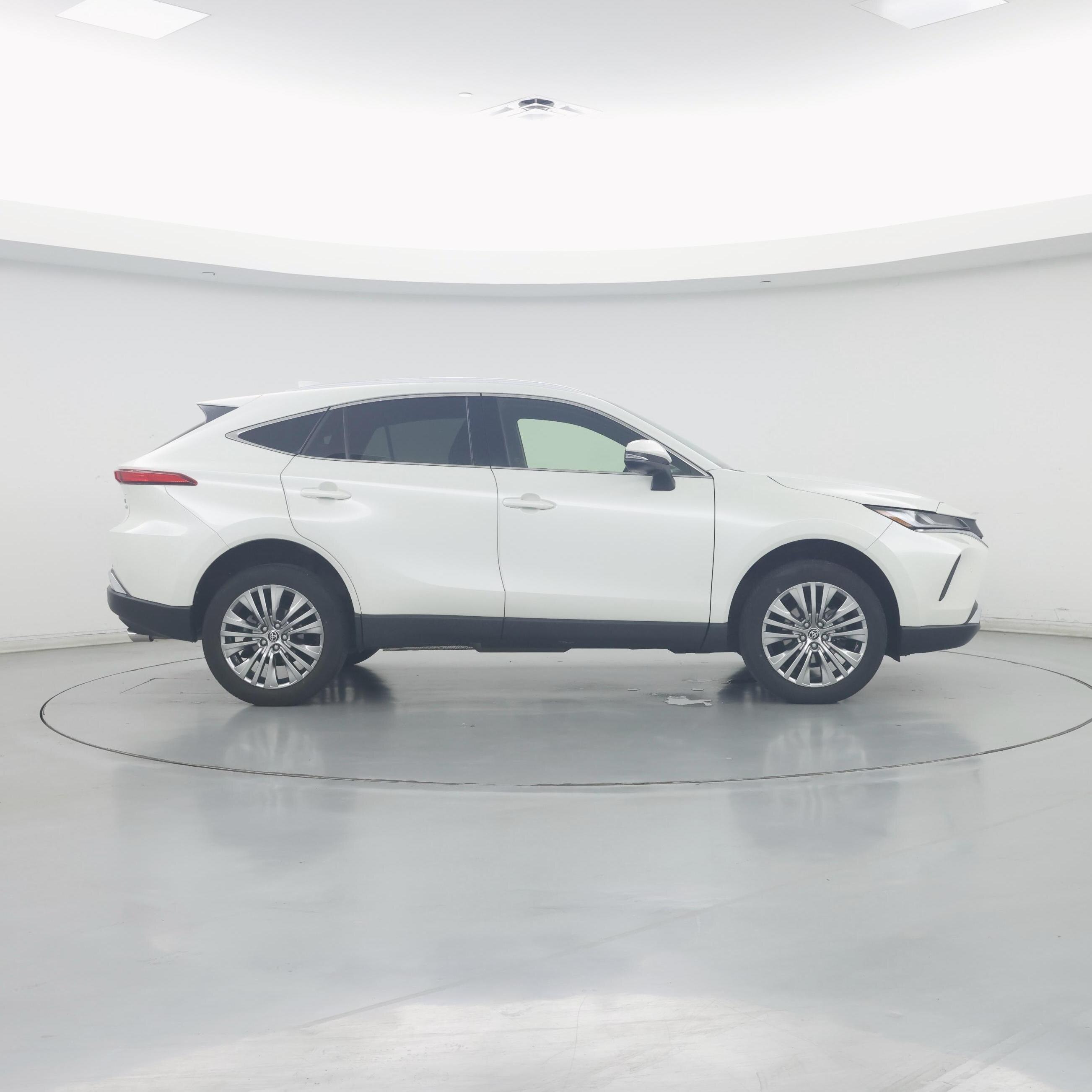 Thumbnail: 2022 Toyota Venza - 7