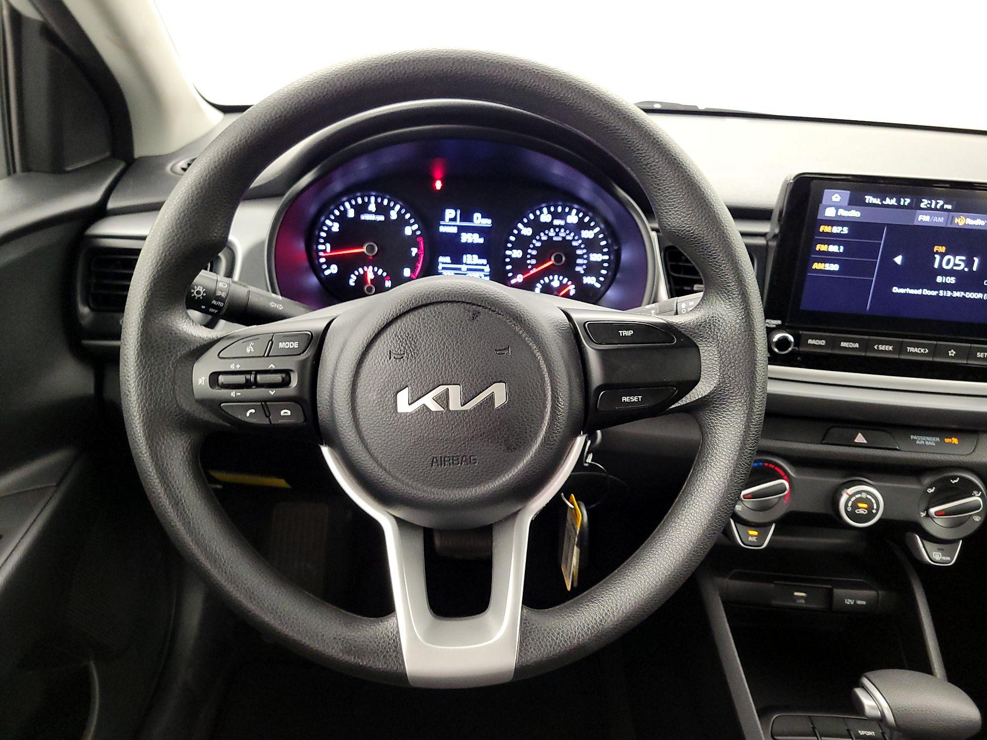Thumbnail: 2023 Kia Rio - 10