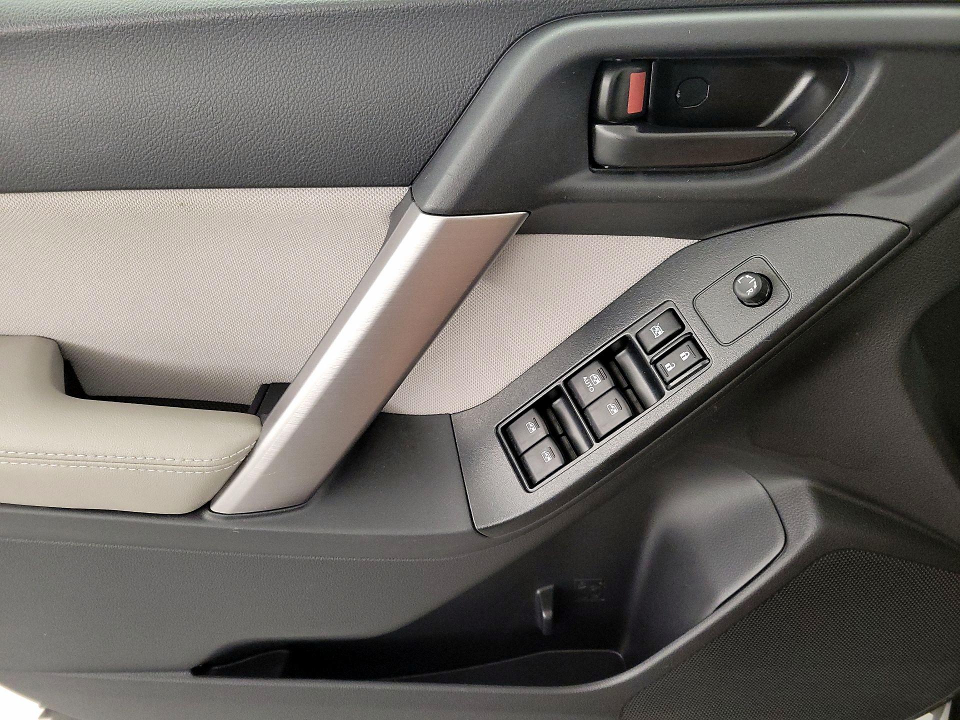 Thumbnail: 2016 Subaru Forester - 12