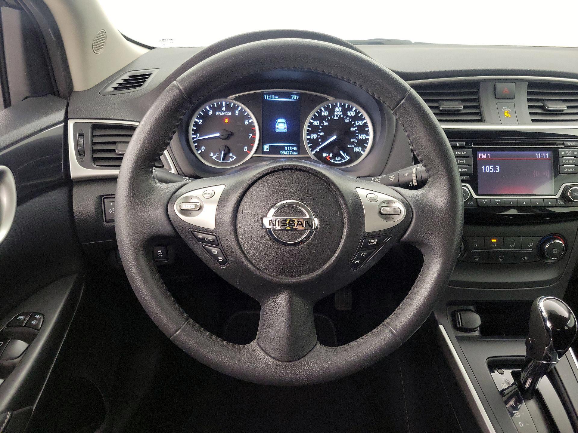 Thumbnail: 2017 Nissan Sentra - 10