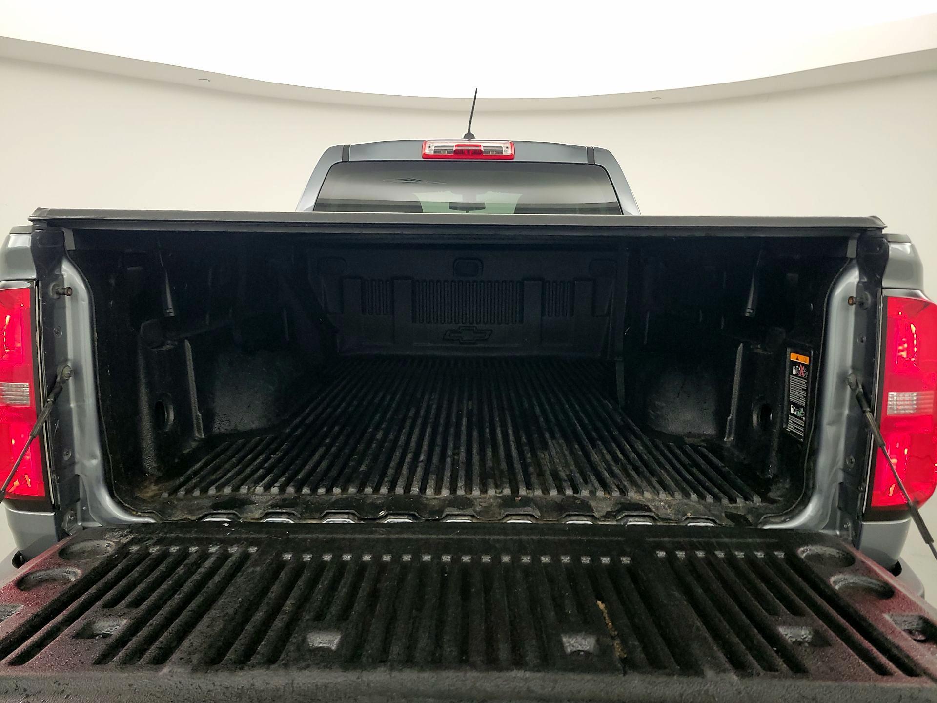 Thumbnail: 2022 Chevrolet Colorado - 20