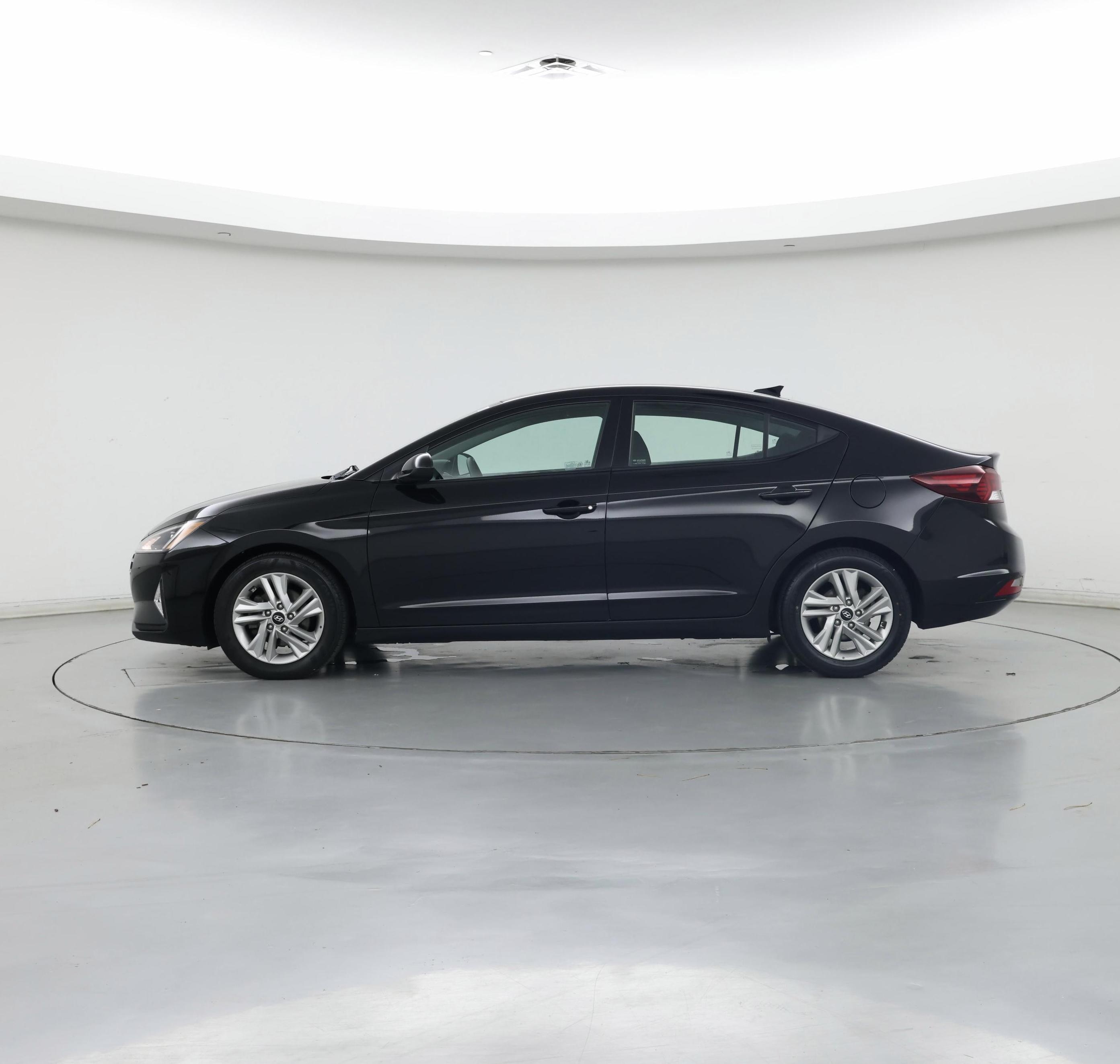 Thumbnail: 2020 Hyundai Elantra - 3