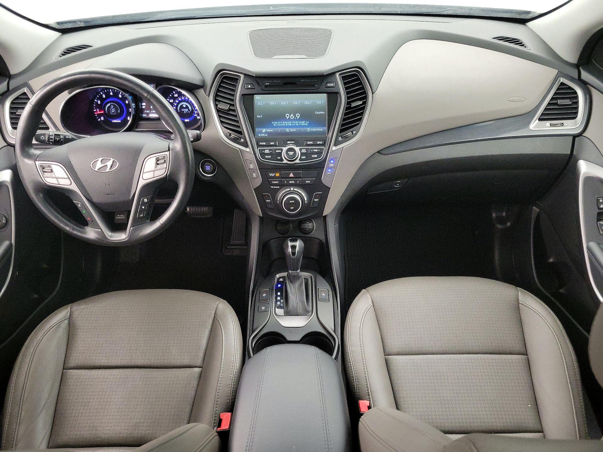 Thumbnail: 2016 Hyundai Santa Fe - 9
