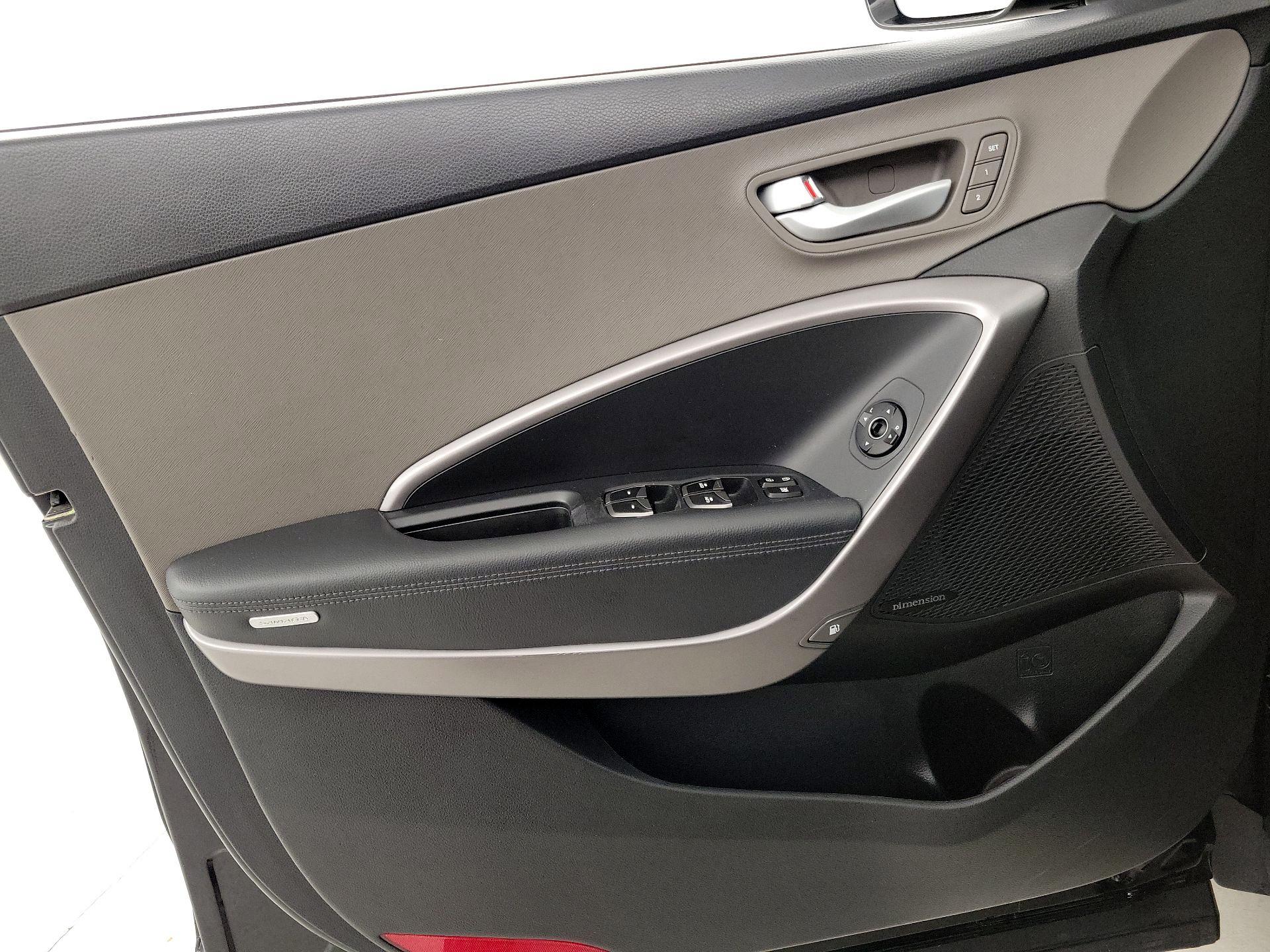 Thumbnail: 2016 Hyundai Santa Fe - 12