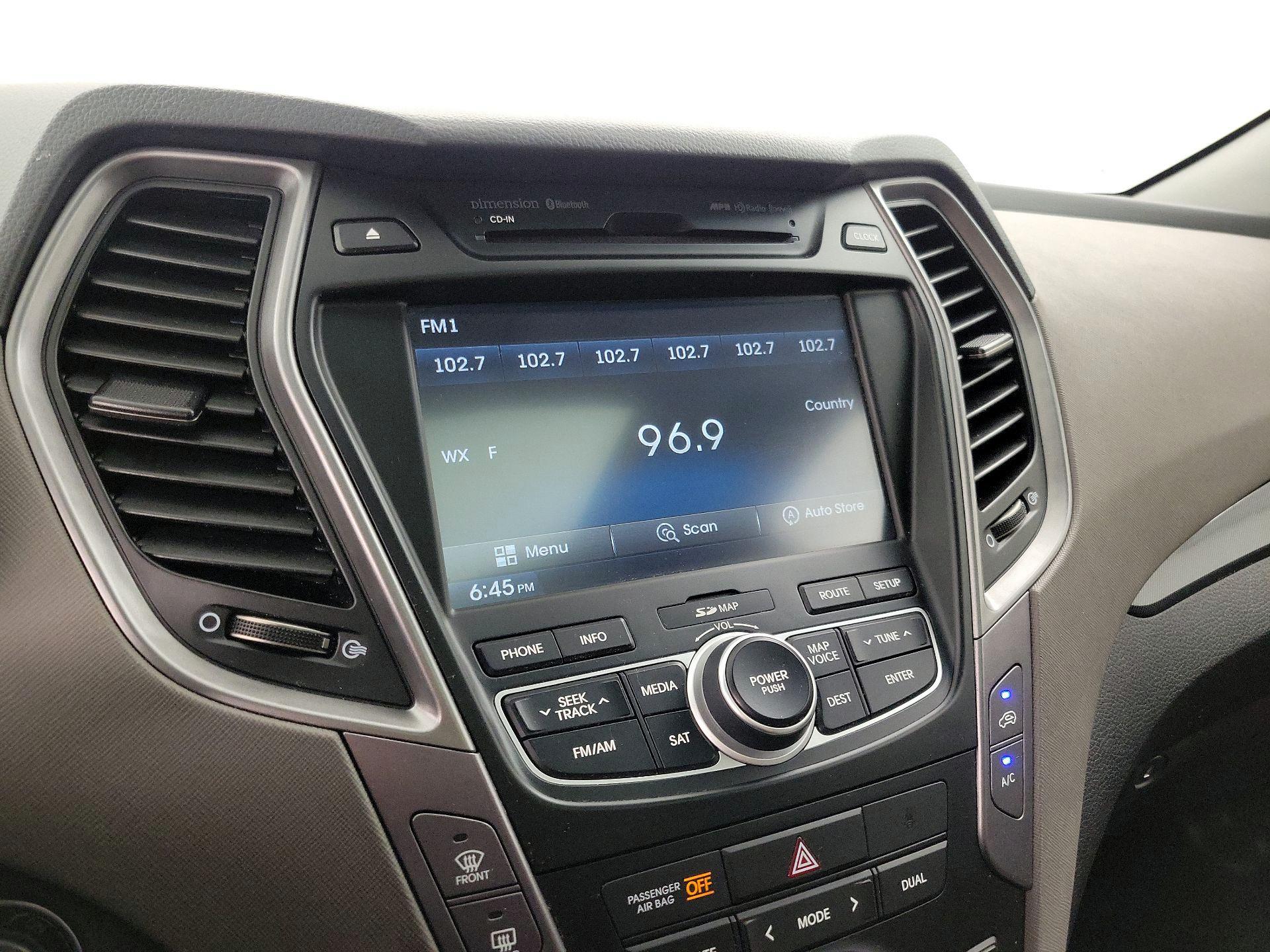 Thumbnail: 2016 Hyundai Santa Fe - 16