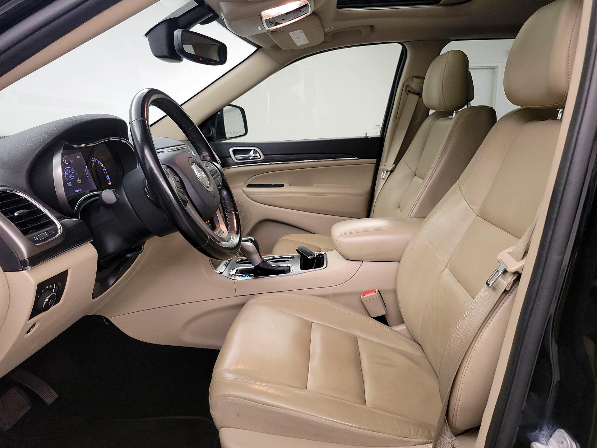 Thumbnail: 2020 Jeep Grand Cherokee - 11