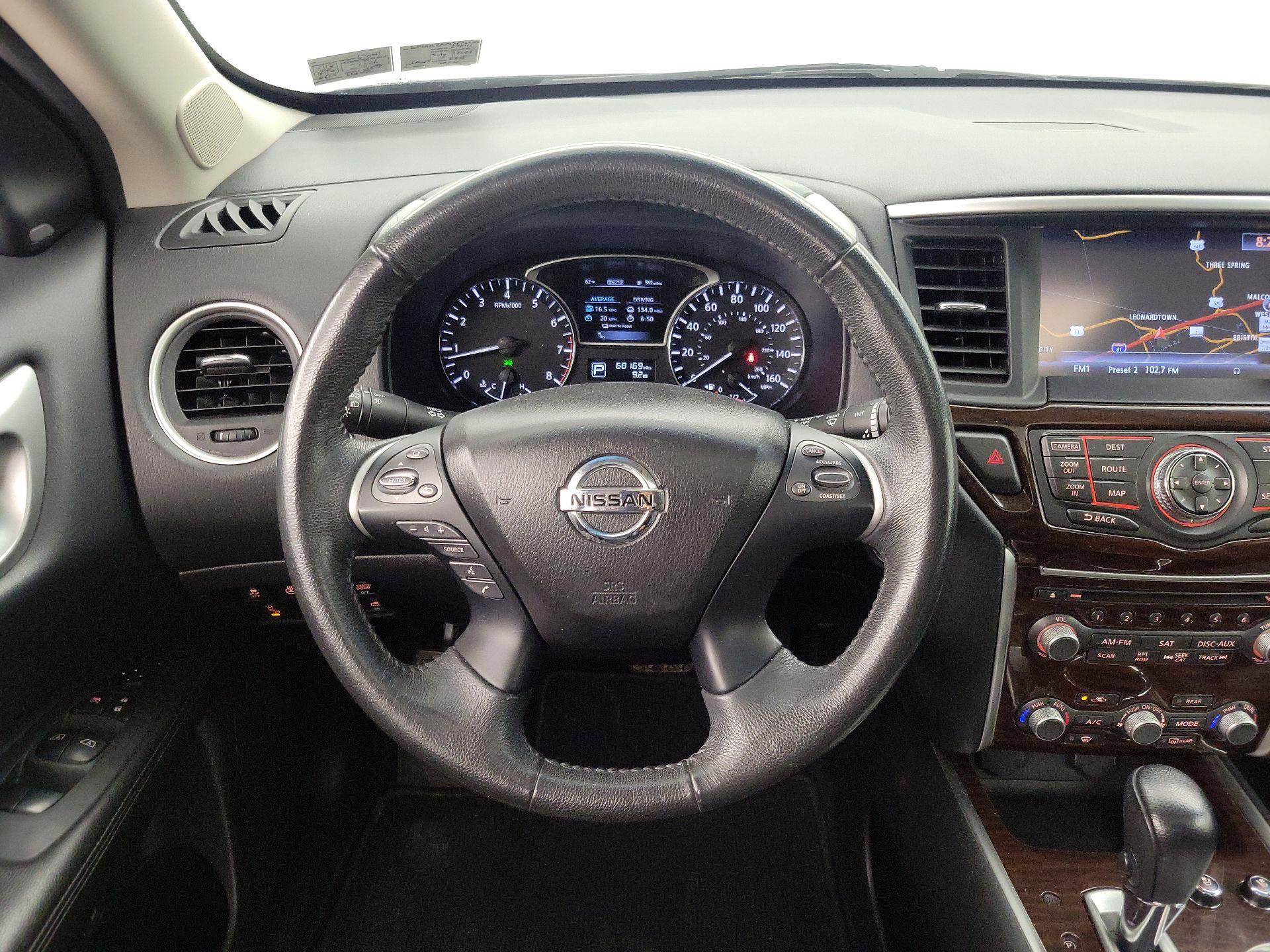 Thumbnail: 2015 Nissan Pathfinder - 10