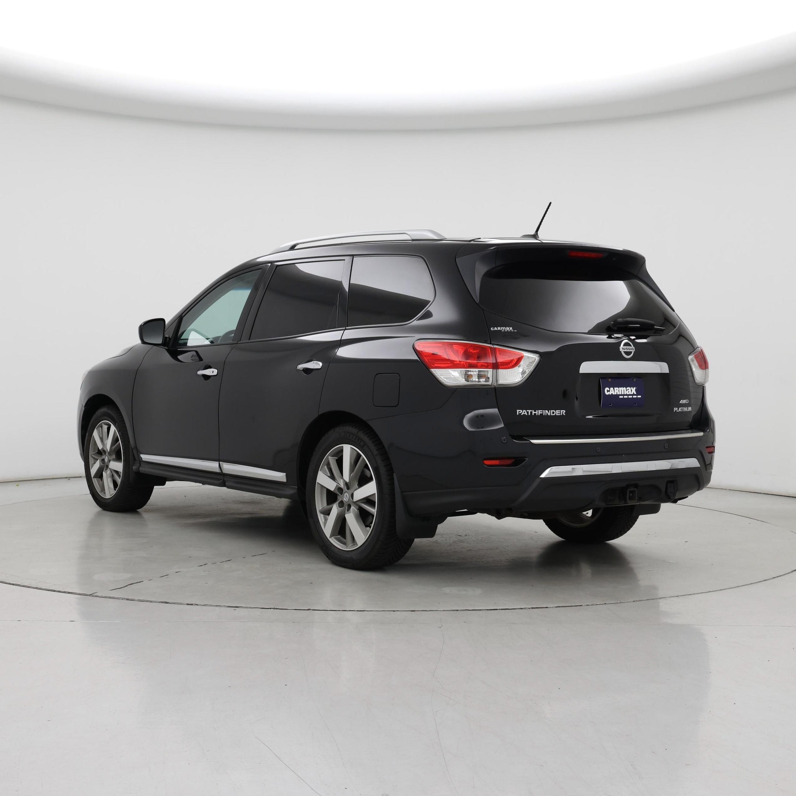 Thumbnail: 2015 Nissan Pathfinder - 2