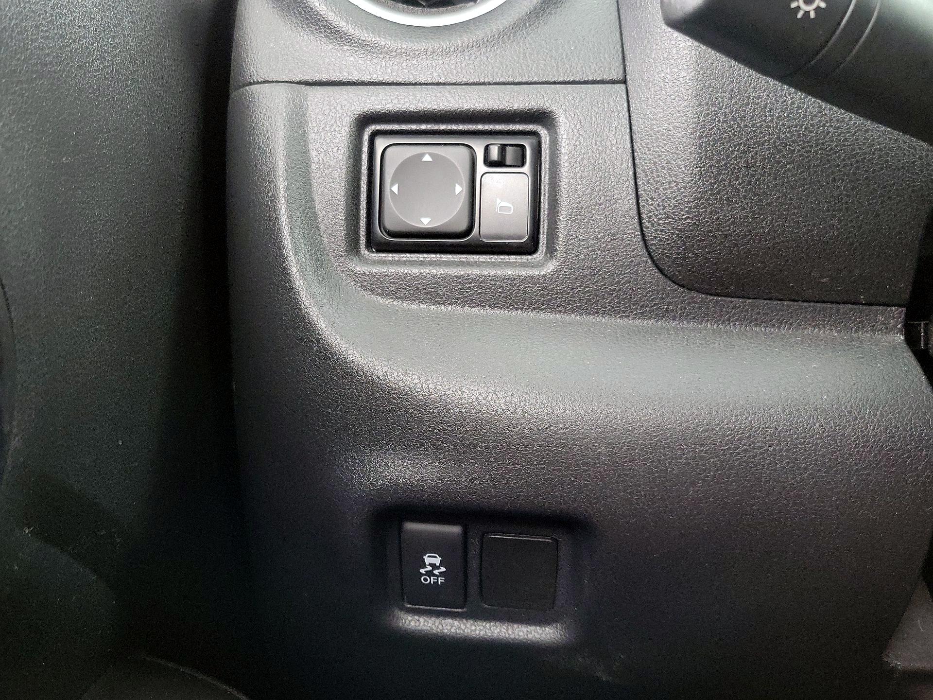 Thumbnail: 2019 Nissan Versa - 13