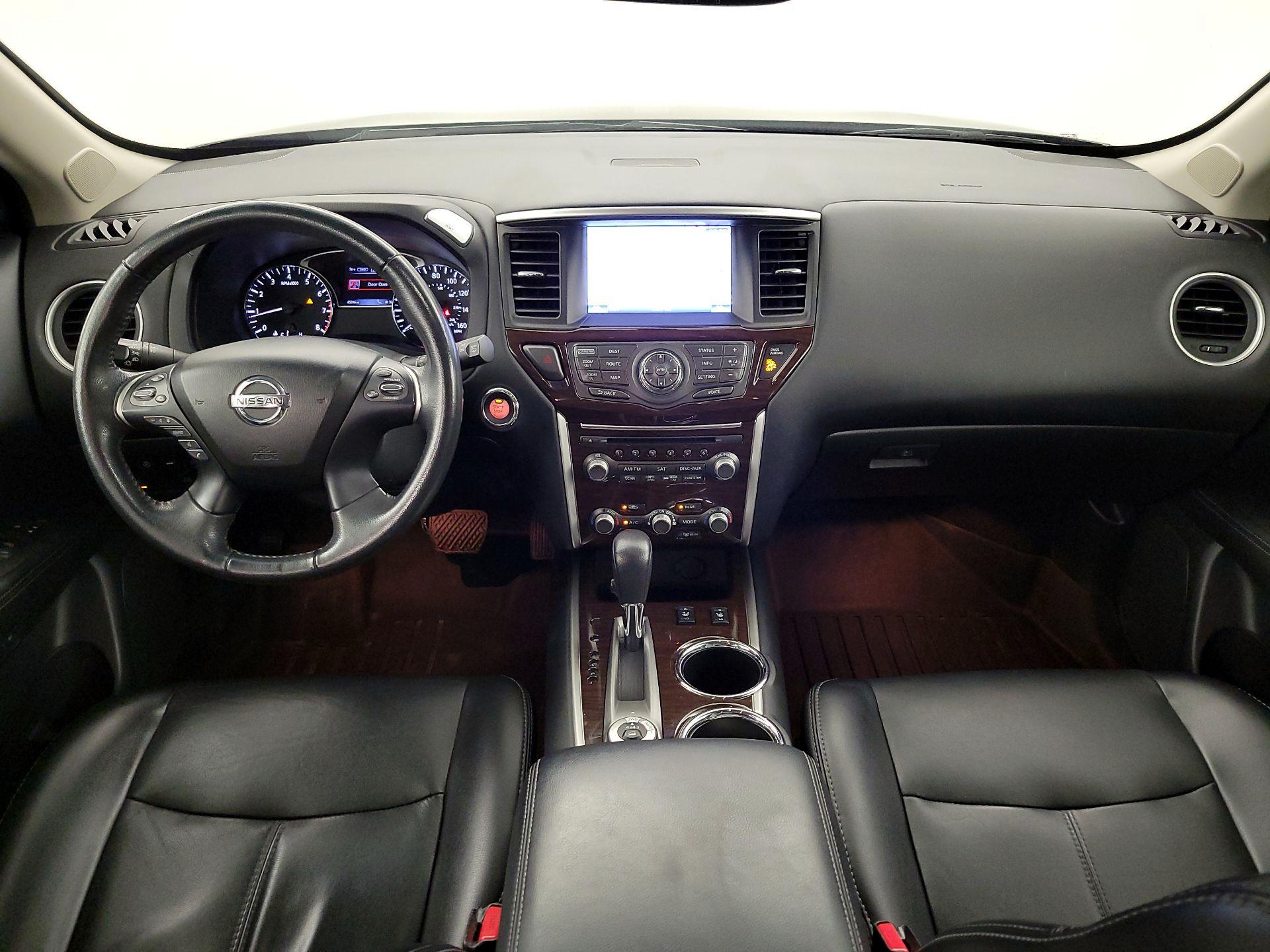 Thumbnail: 2016 Nissan Pathfinder - 9