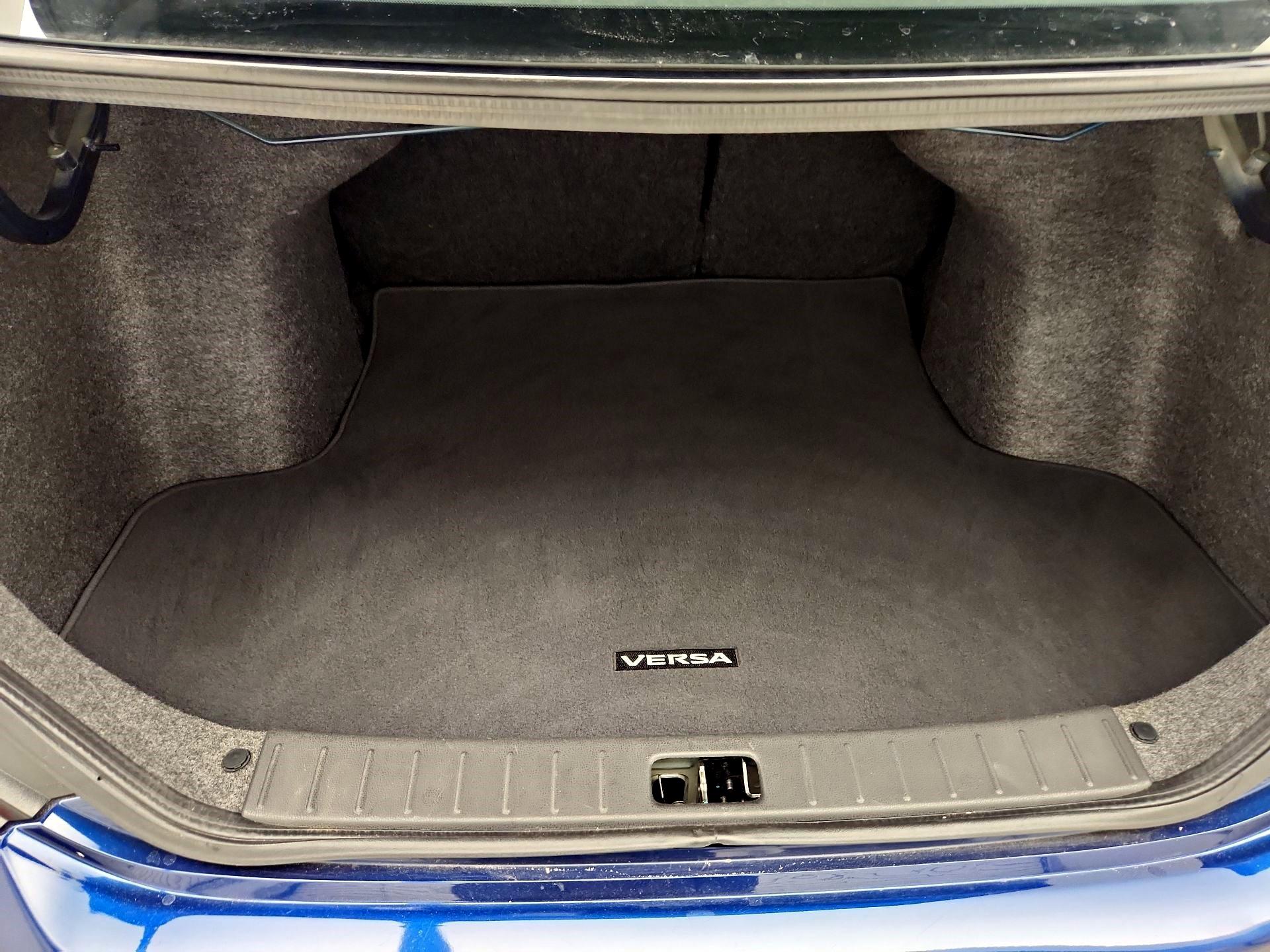 Thumbnail: 2019 Nissan Versa - 18