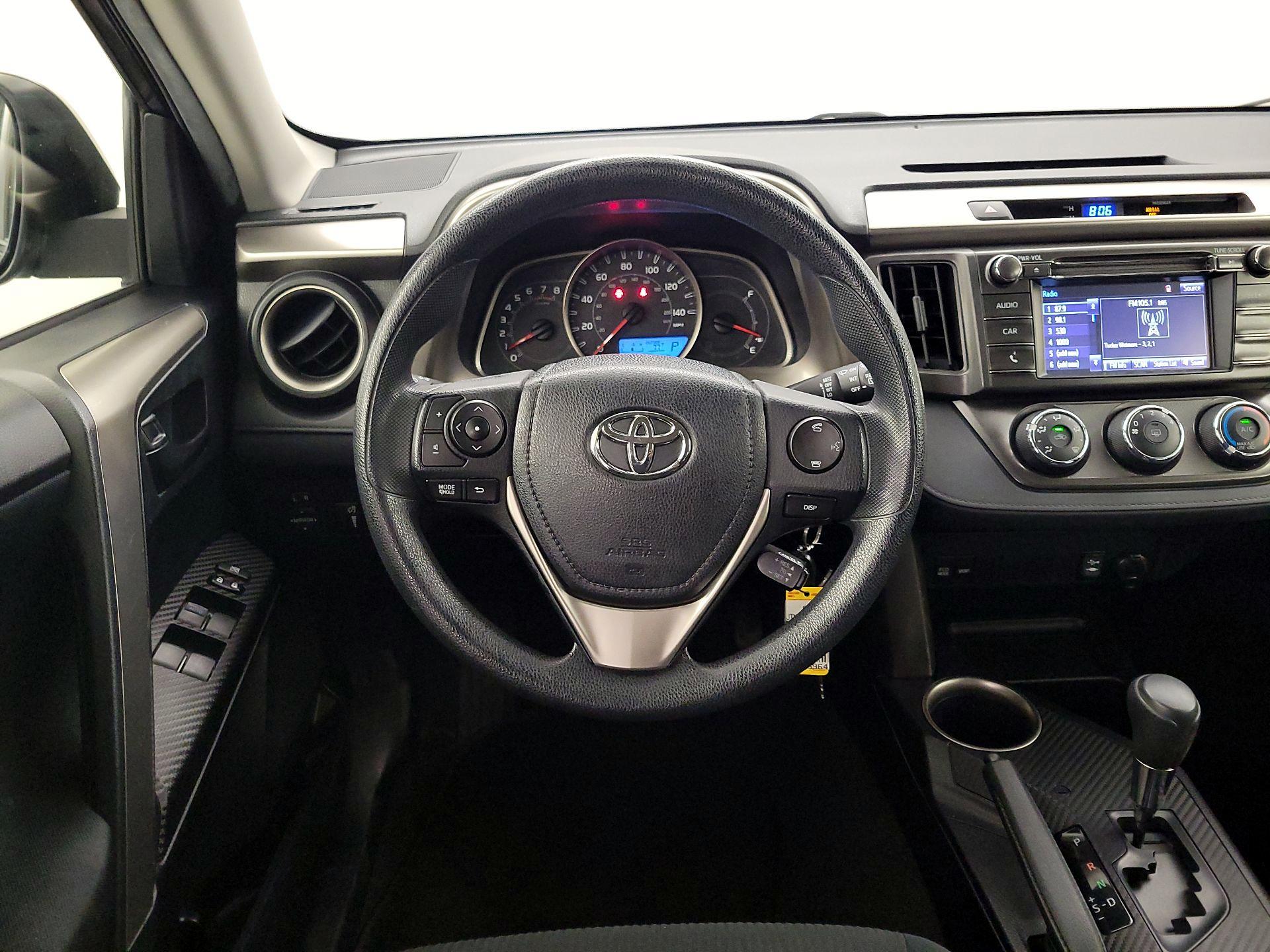 Thumbnail: 2015 Toyota RAV4 - 10