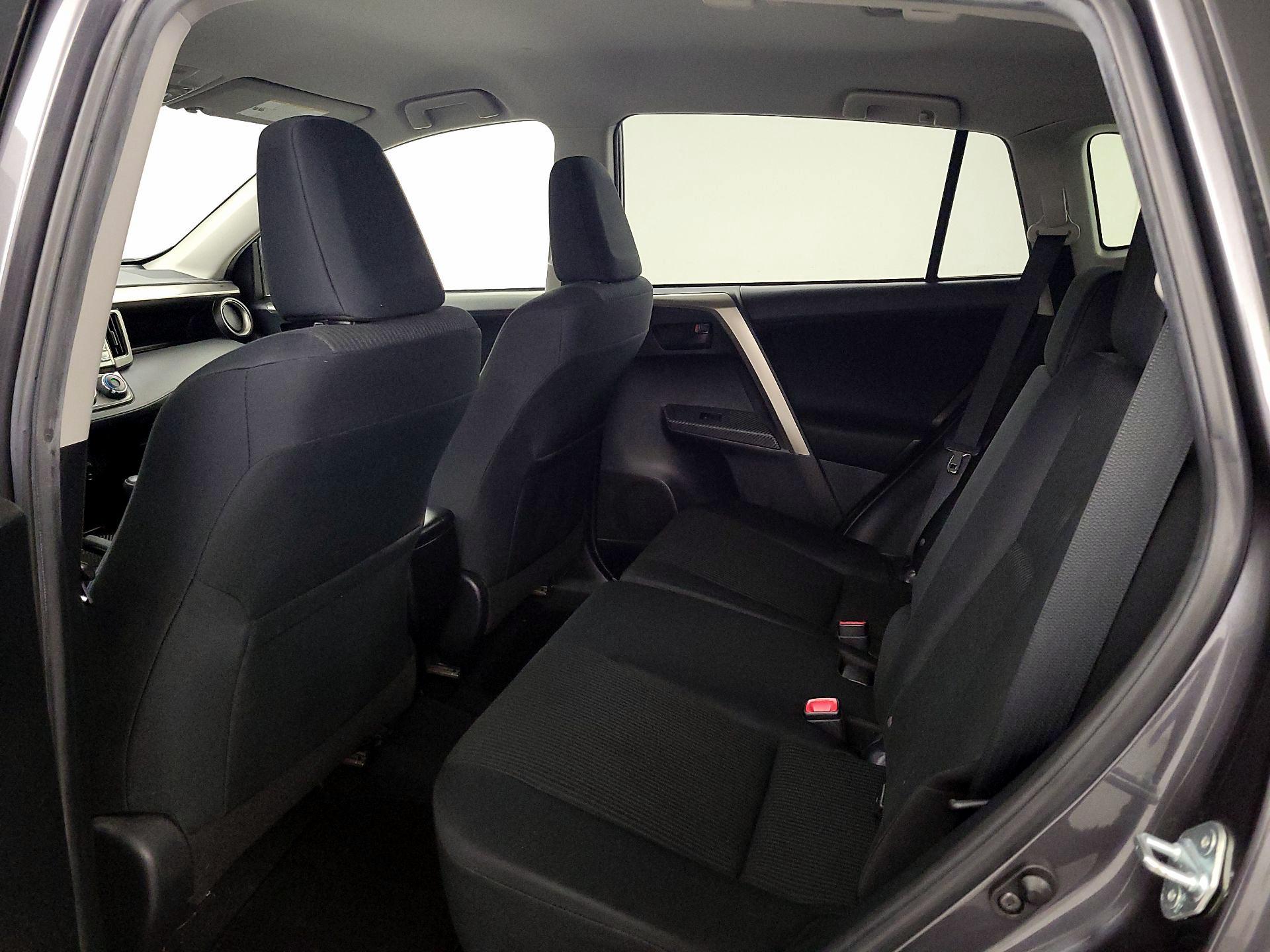 Thumbnail: 2015 Toyota RAV4 - 19