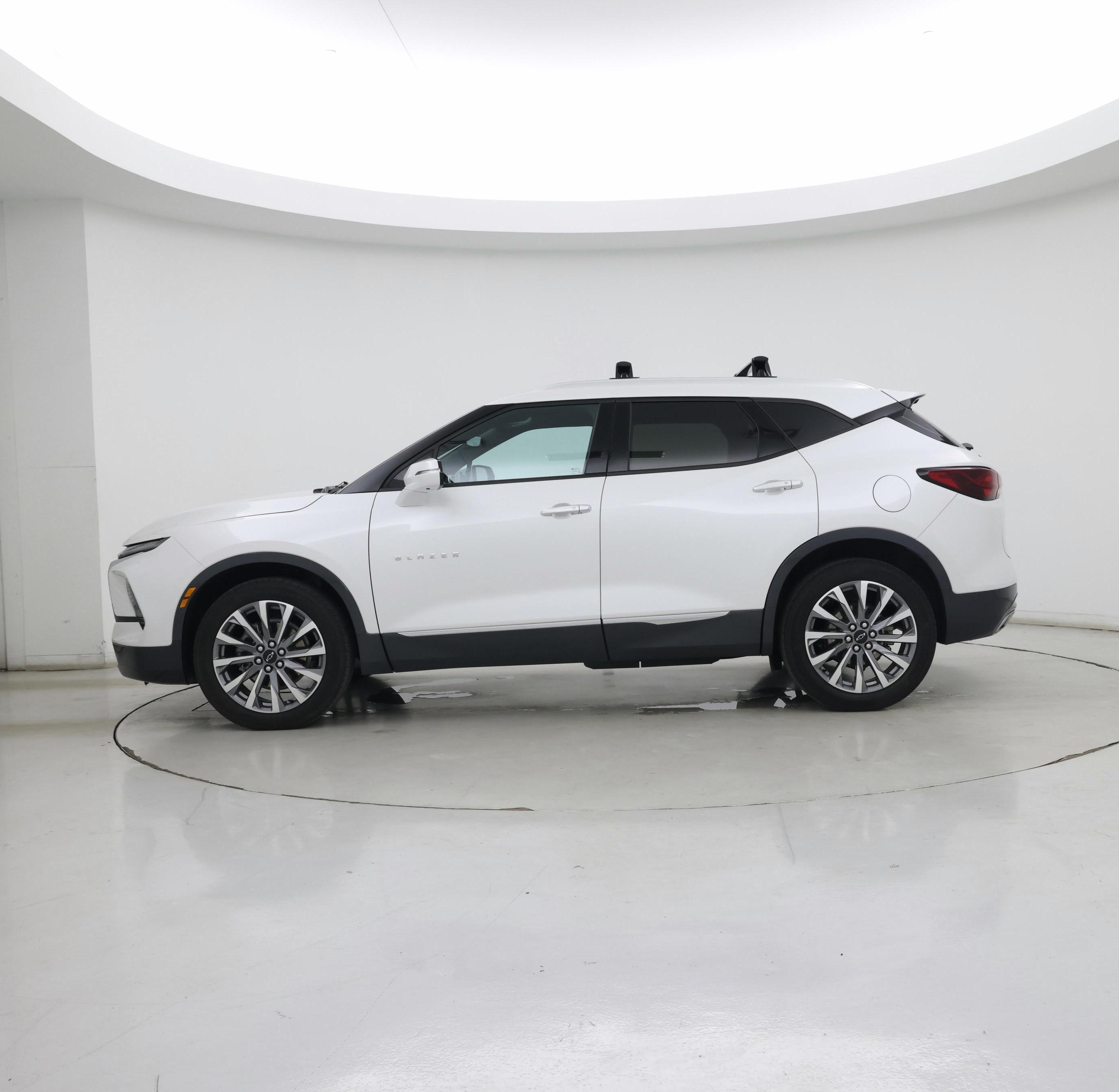Thumbnail: 2023 Chevrolet Blazer - 3
