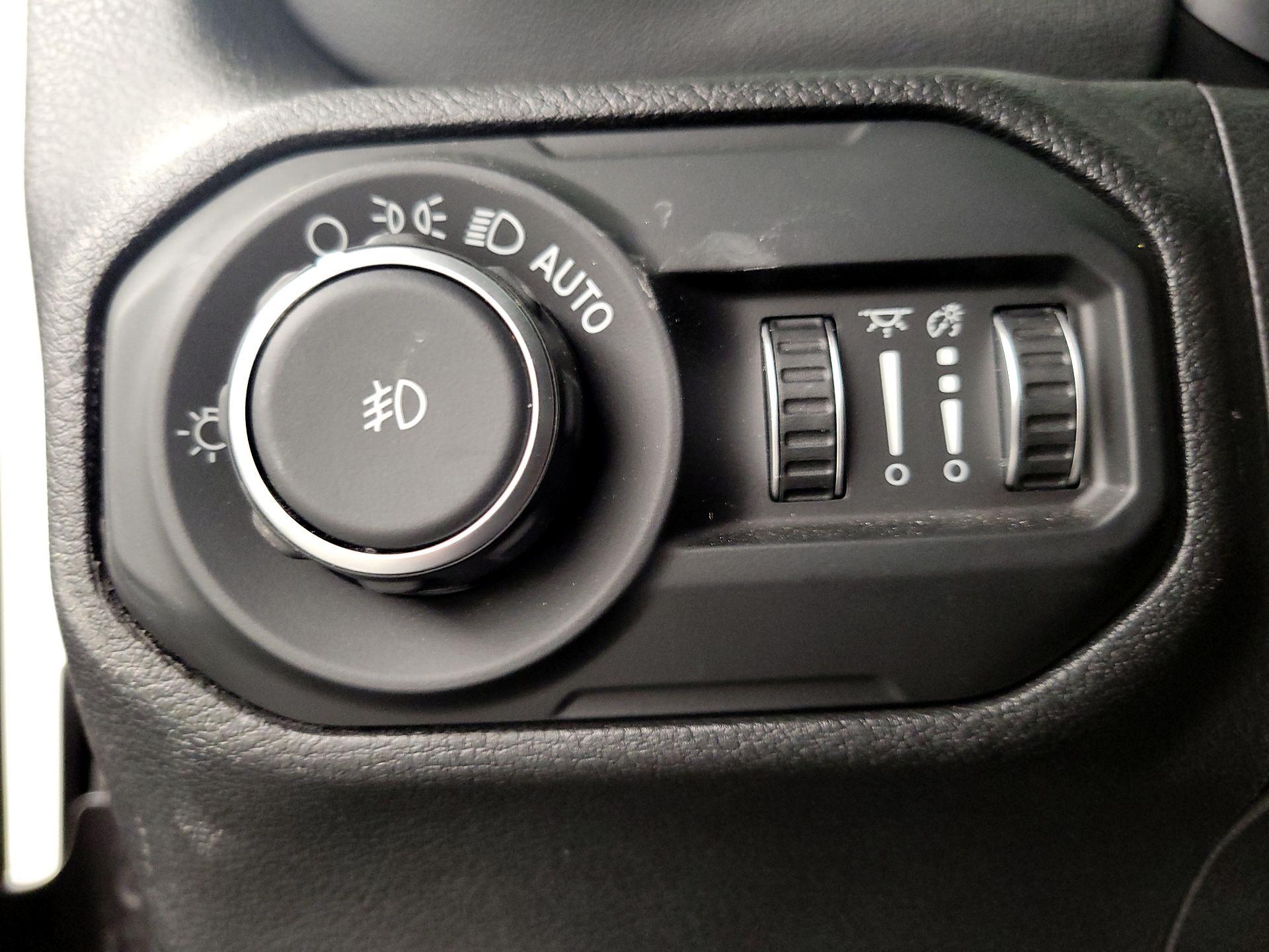 Thumbnail: 2021 Jeep Wrangler - 13