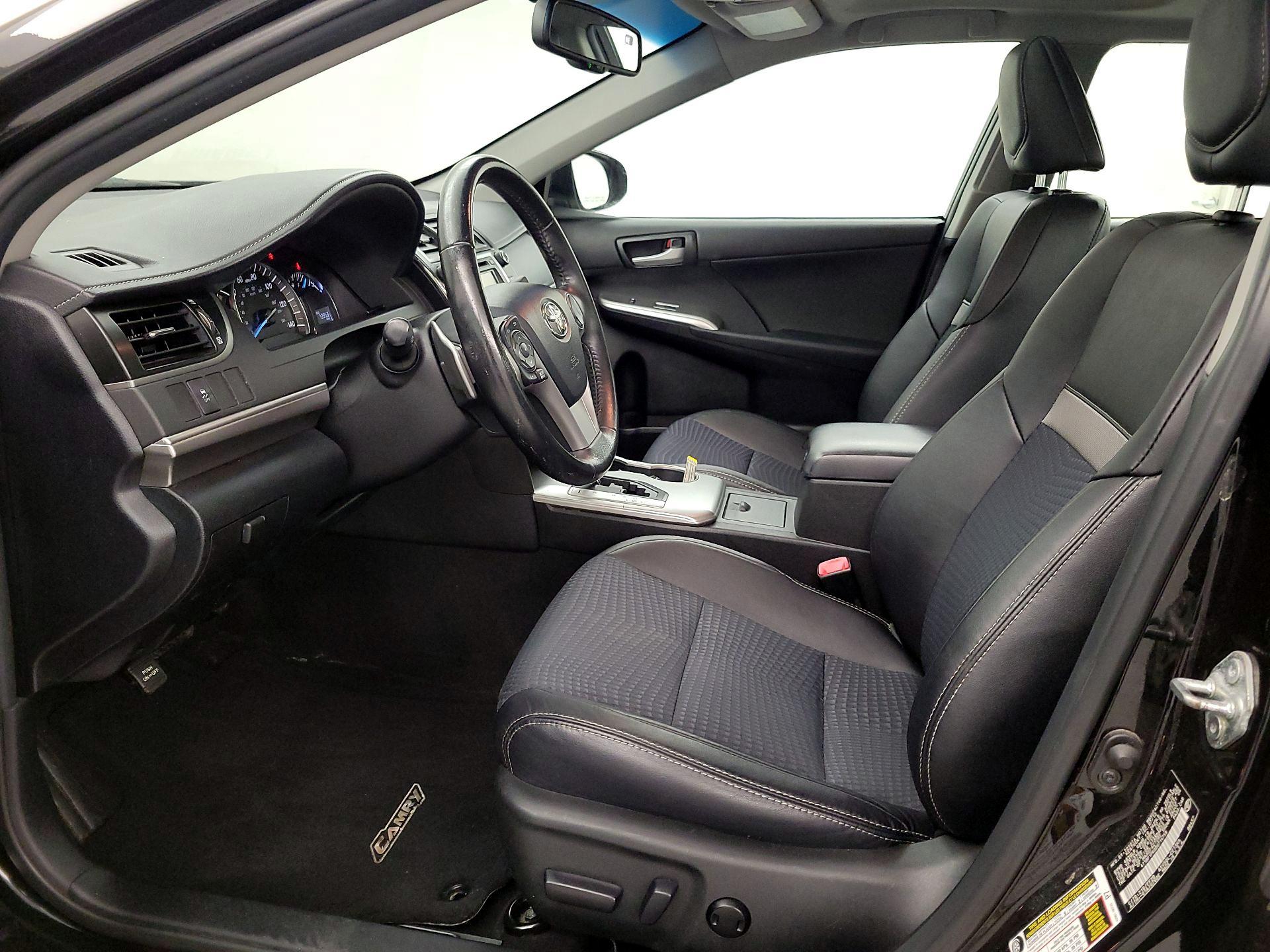 Thumbnail: 2013 Toyota Camry - 11