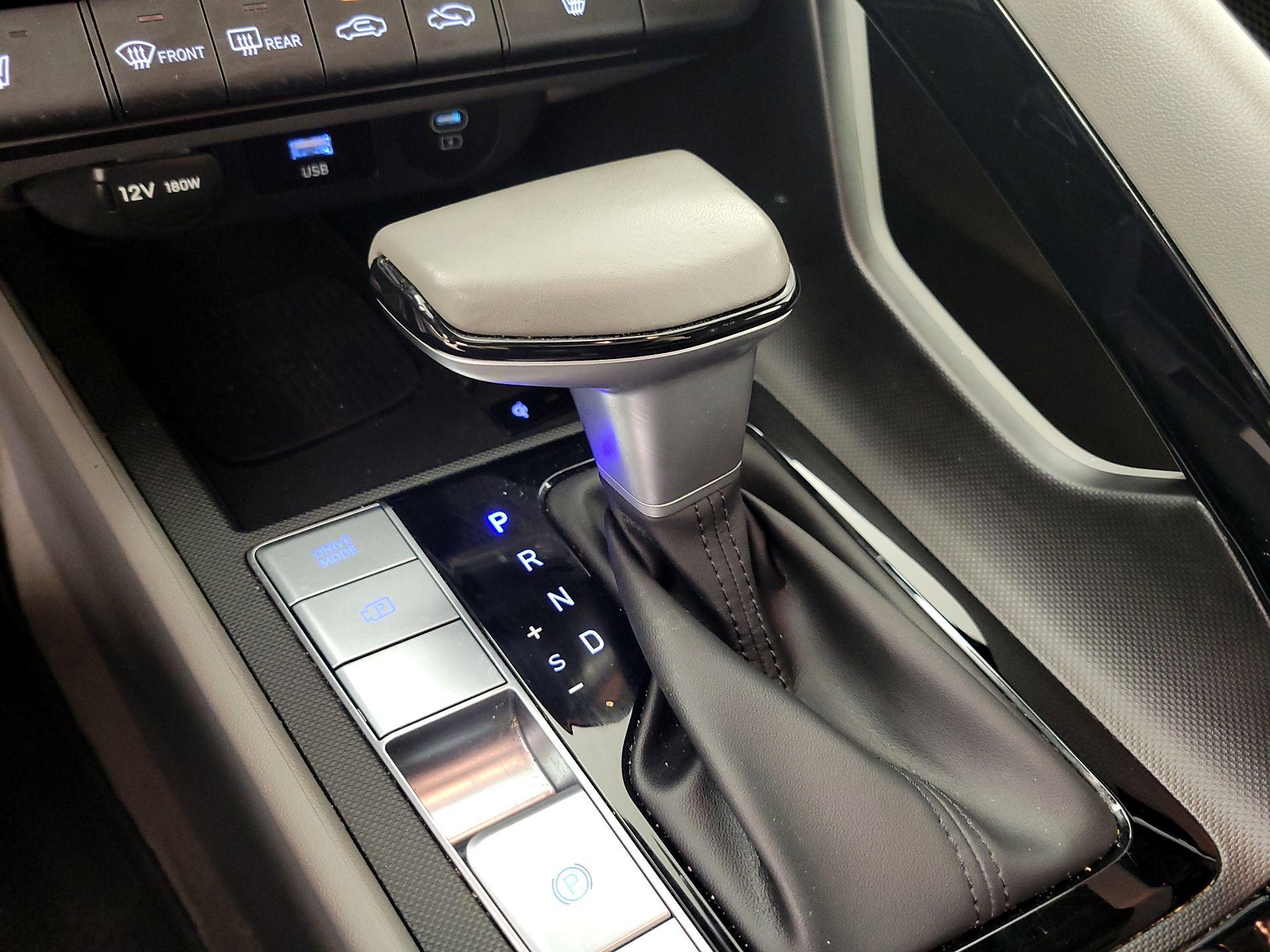 Thumbnail: 2024 Hyundai Elantra - 17