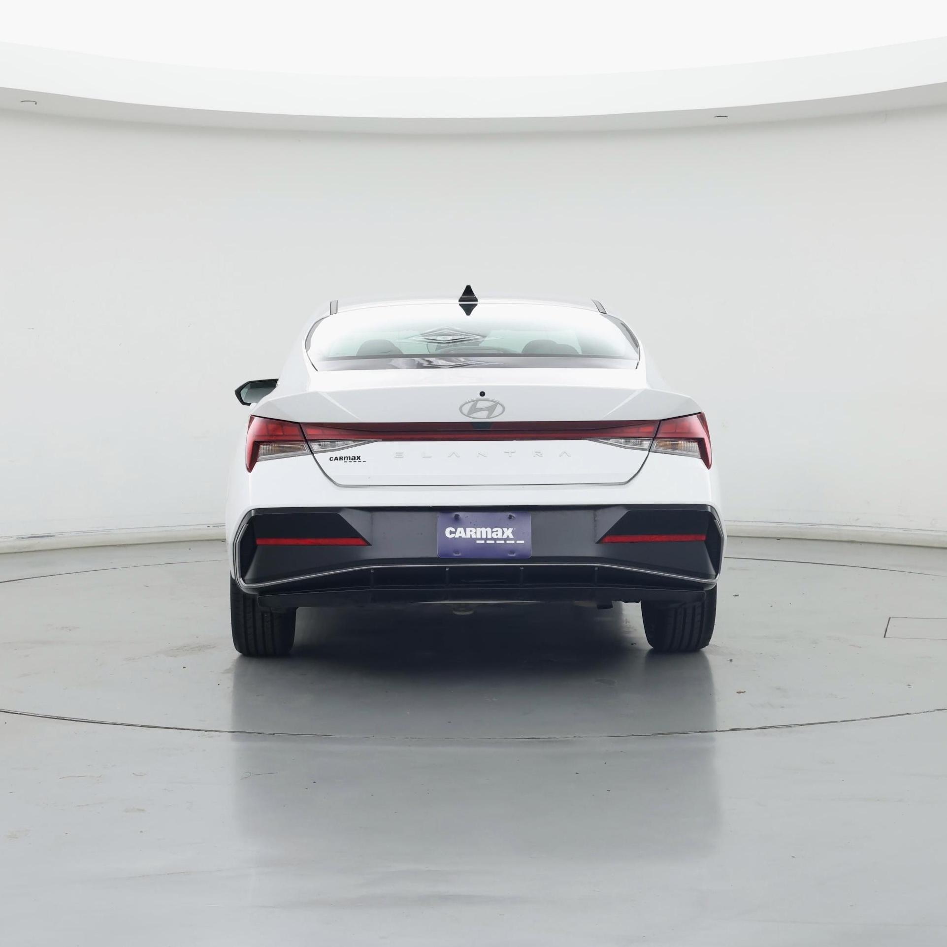 Thumbnail: 2024 Hyundai Elantra - 6