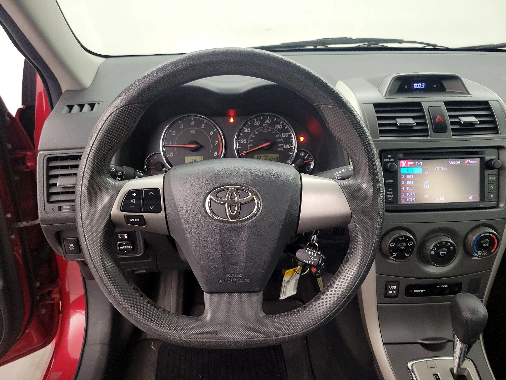 Thumbnail: 2013 Toyota Corolla - 10