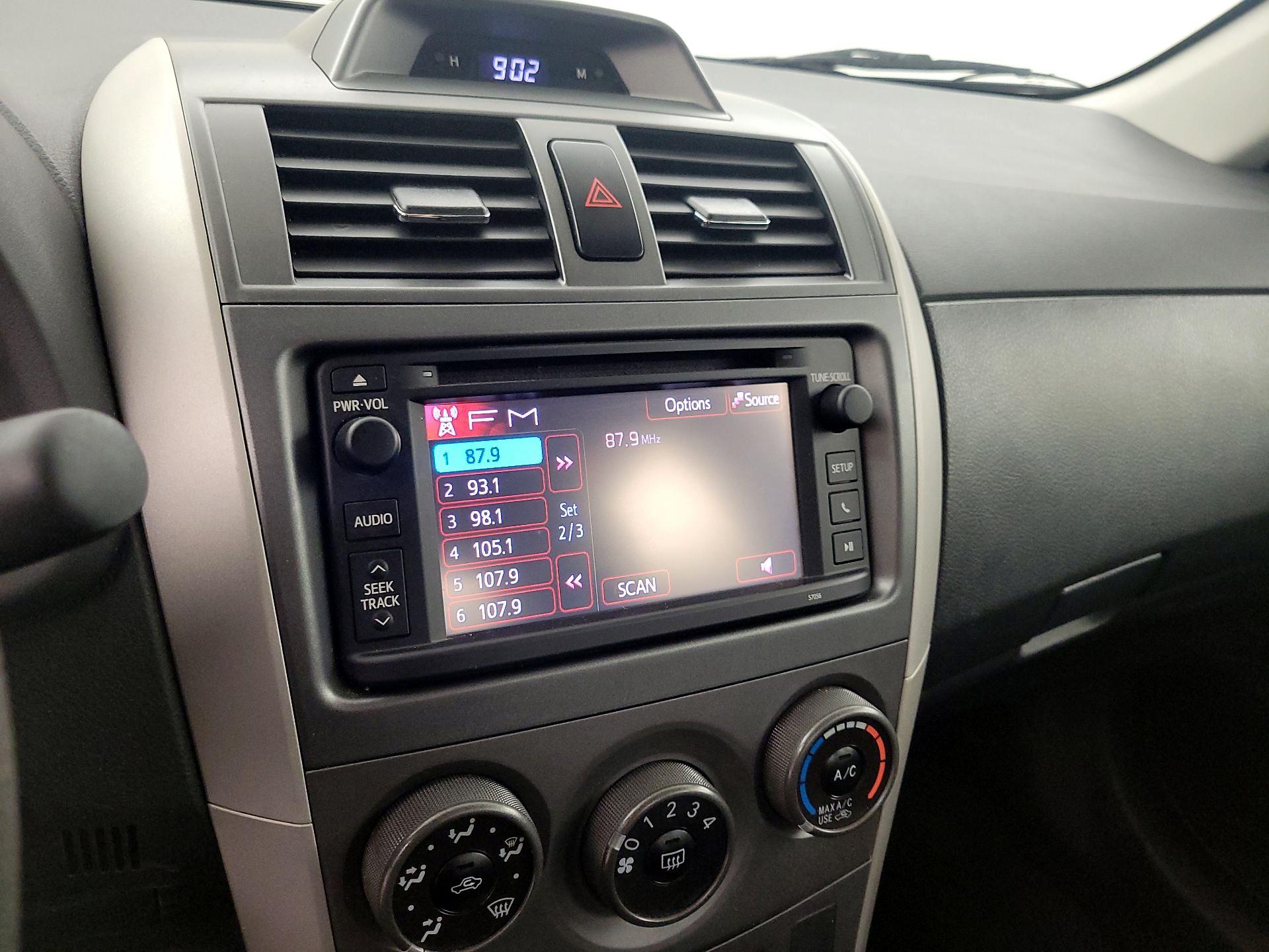 Thumbnail: 2013 Toyota Corolla - 15